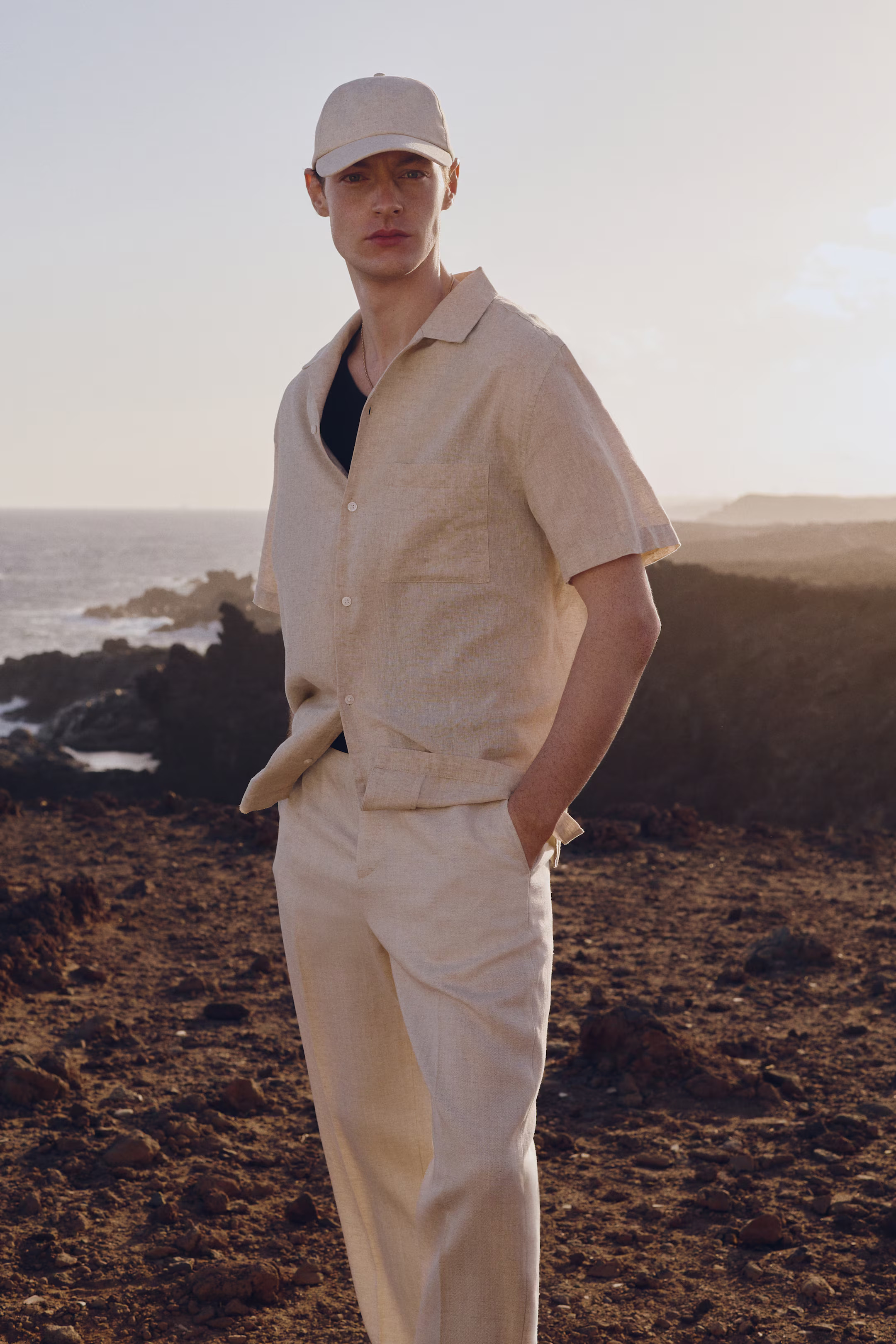 Regular-Fit Short-Sleeved Linen-Blend Shirt | H&M (US + CA)