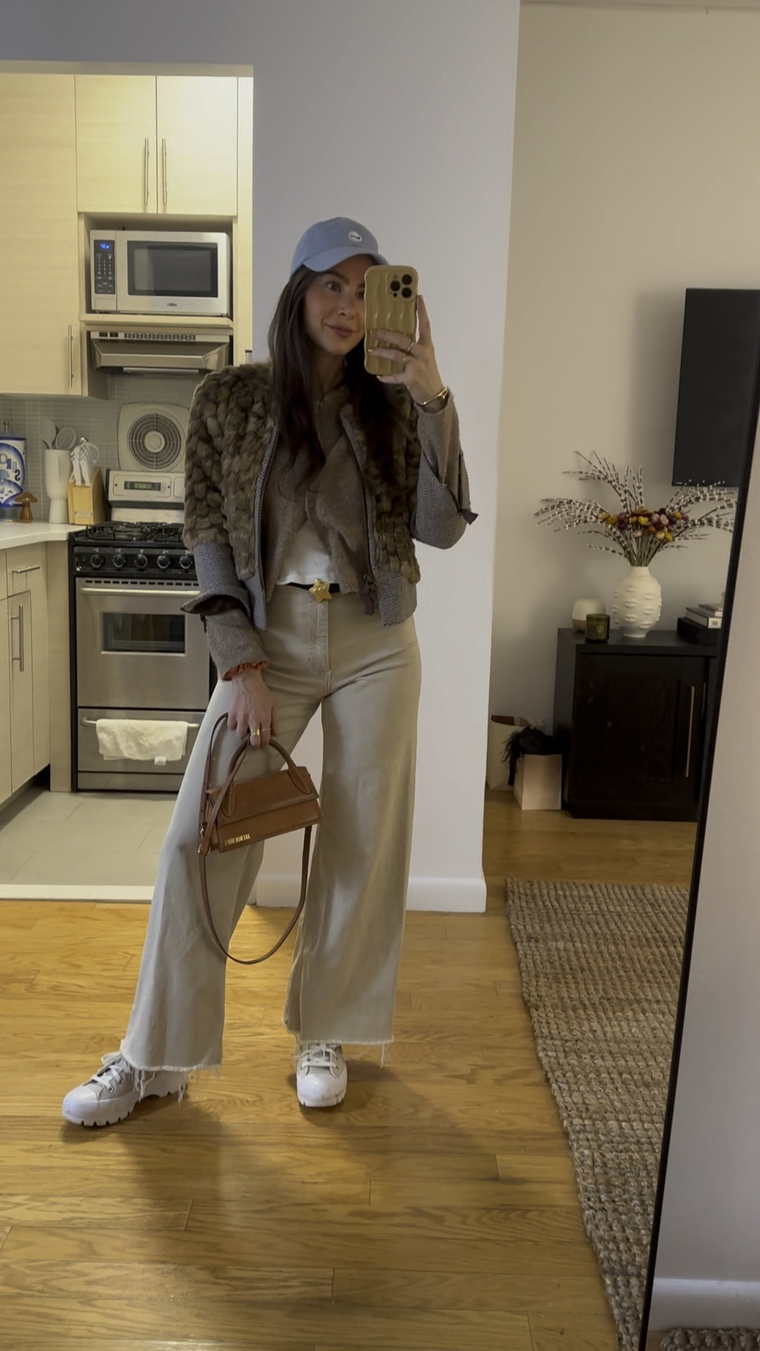 Lighter layers for some warm NY weather 🌤️

#LTKfindsunder100 #LTKSeasonal #LTKstyletip