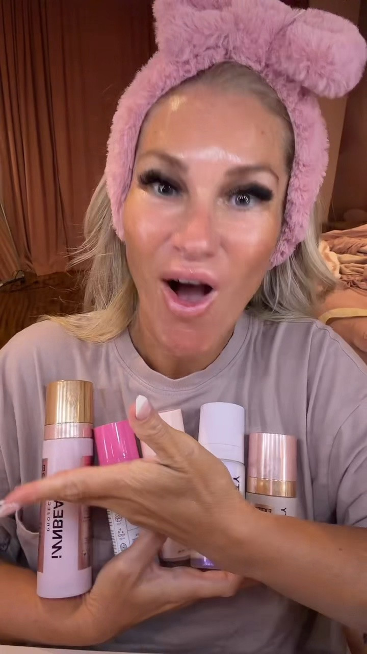 Nighttime skincare is one part of my day I never skip. ✨ These are the products I’ve been using lately to cleanse, hydrate, and help my skin look fresh and glowy by morning. Shop my entire nighttime routine here! 💙🌙#LTKFinds #SkincareRoutine #NighttimeSkincare #BeautyFavorites #AntiAgingSkincare #Over40Beauty #GlowingSkin #SkinCareEssentials #BeautyRoutine

#LTKBeauty