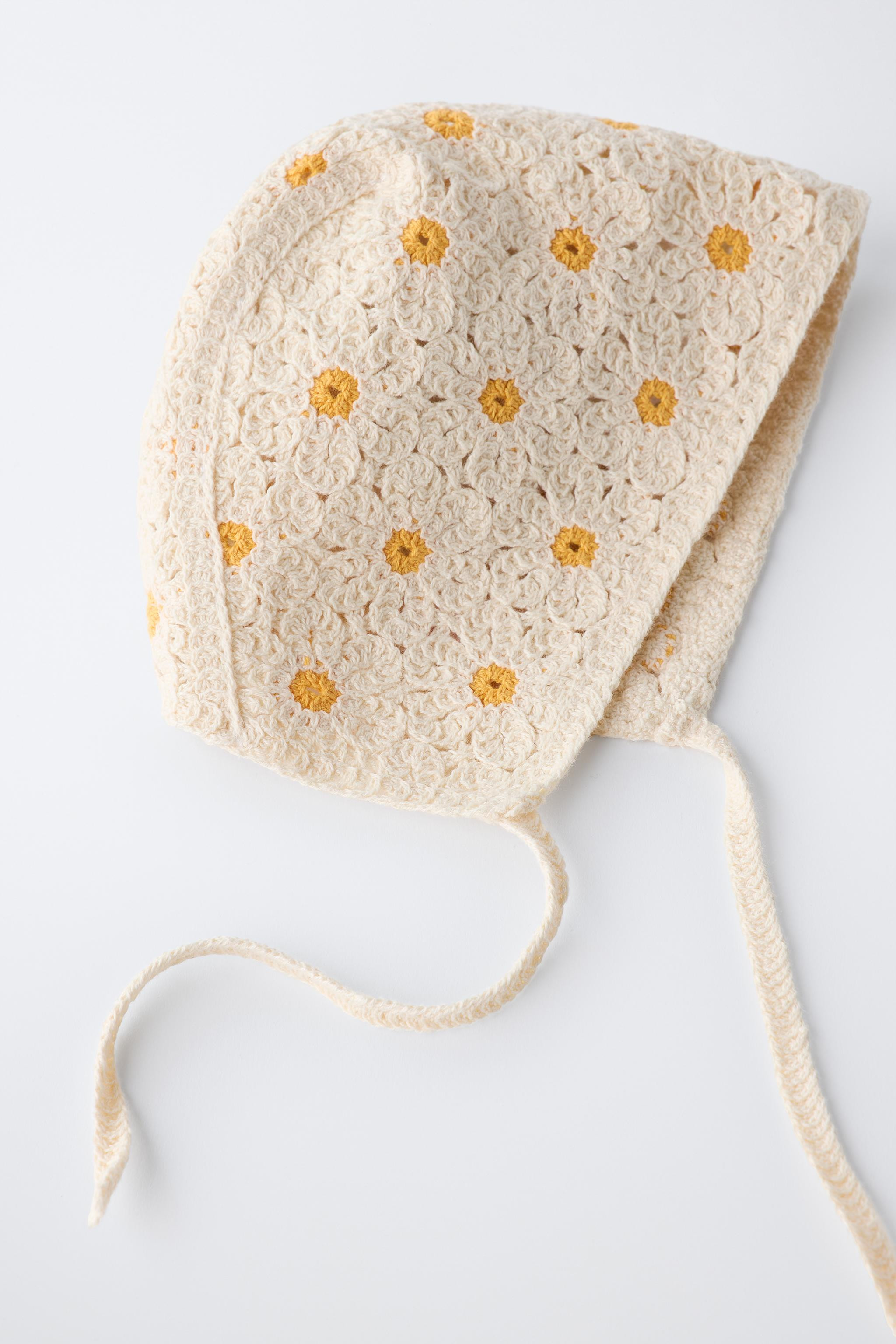 CROCHET DAISY BONNET | Zara Canada