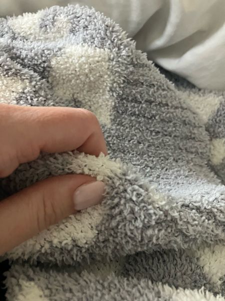 THE coziest blanket that all my kids fight over! Would make a great gift for a new homeowner, housewarming gift, teacher appreciation, new mama, get well soon, etc. 

Cozy throw blanket, Walmart 

#LTKtravel #LTKfindsunder50 #LTKhome