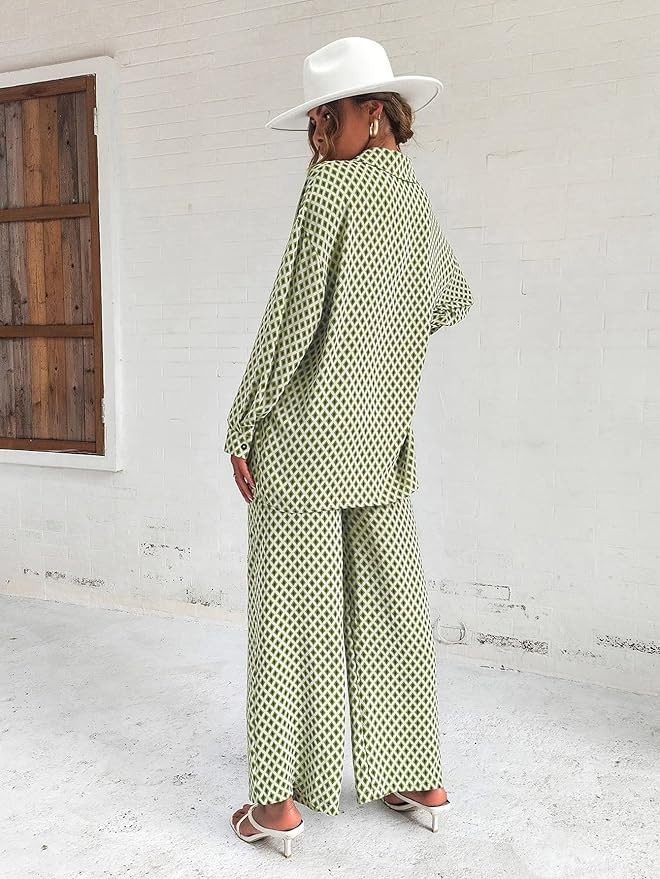 Floerns Women's 2 Piece Outfits Slit Hem Longline Blouse and Wide Leg Pants Set | Amazon (US)