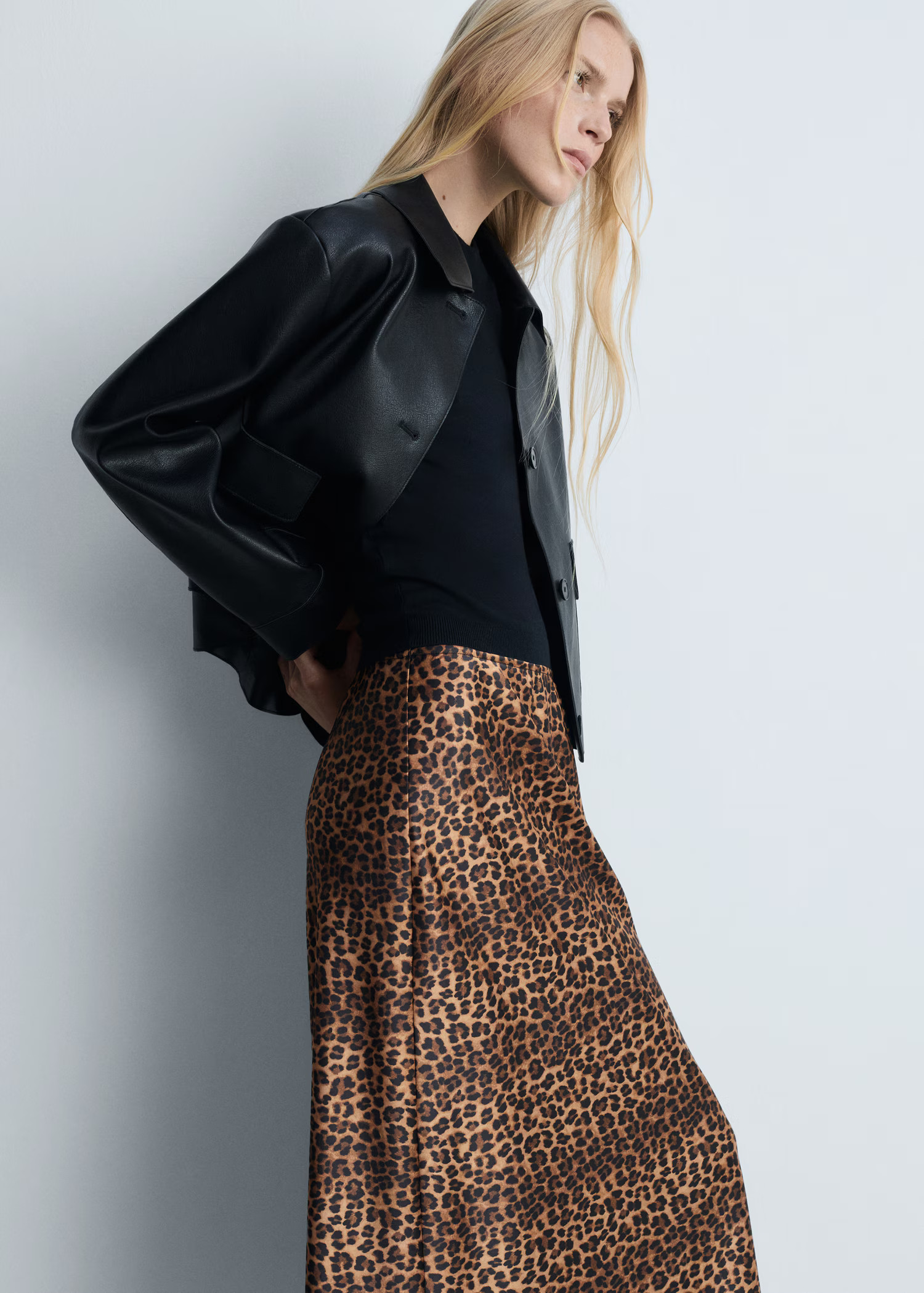 Leopard-print satin skirt - Woman | MANGO United Kingdom | MANGO (UK)