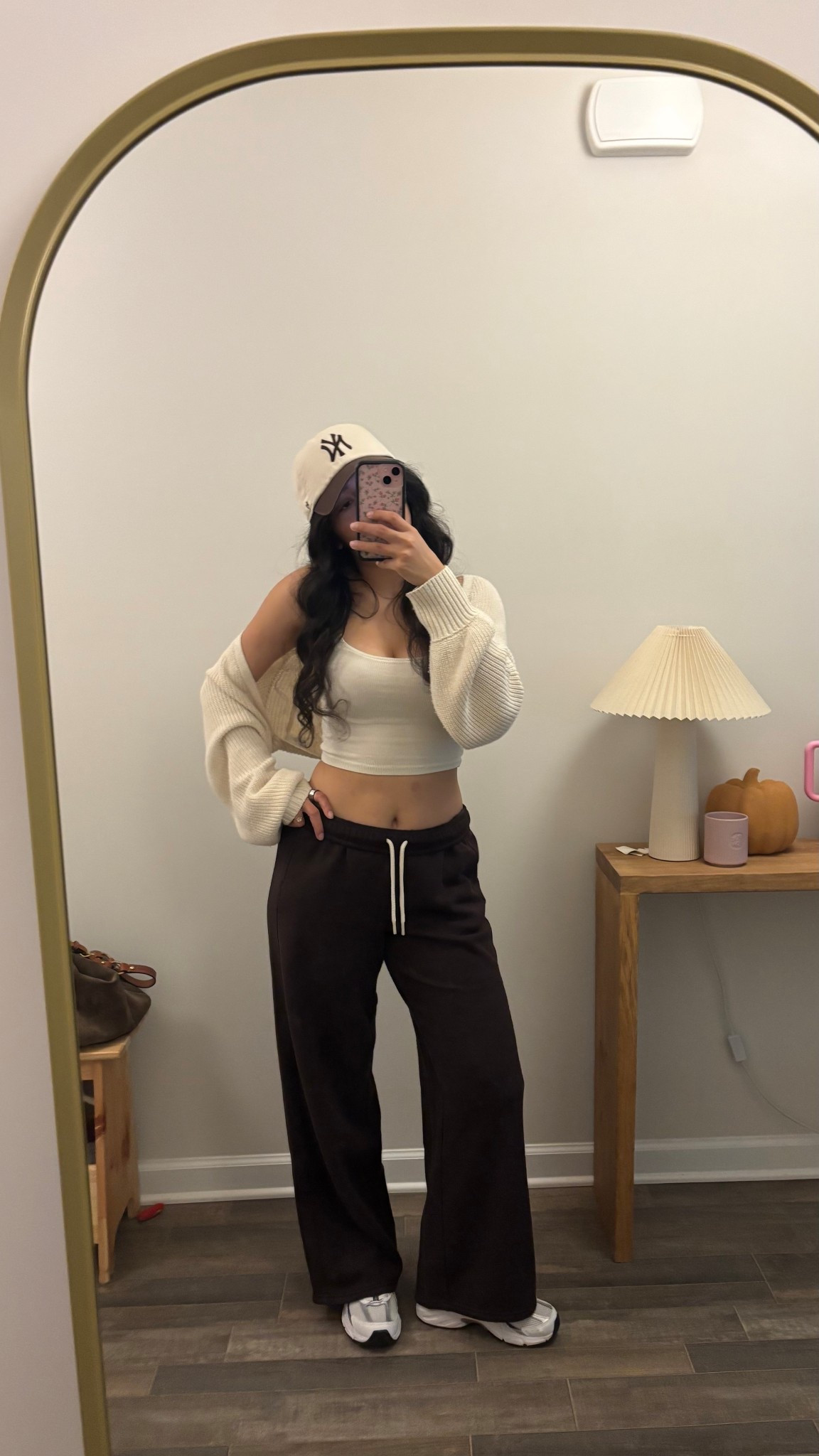 Skims cotton rib tank (xs)
Aerie offline cloud fleece sweatpants (s short)
Aerie offline shrug 
New Balance 530 sneakers in navy


#LTKSaleAlert #LTKFindsUnder100 #LTKPetite