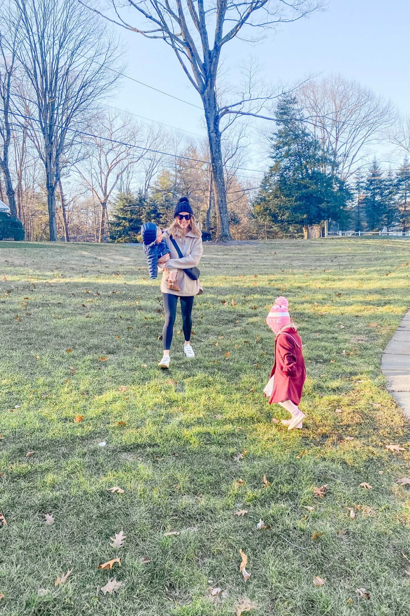 Weekend mom outfit, soccer mom outfit, #leggings #workoutclothes #fleece #sneakers

#LTKfamily #LTKSeasonal #LTKstyletip