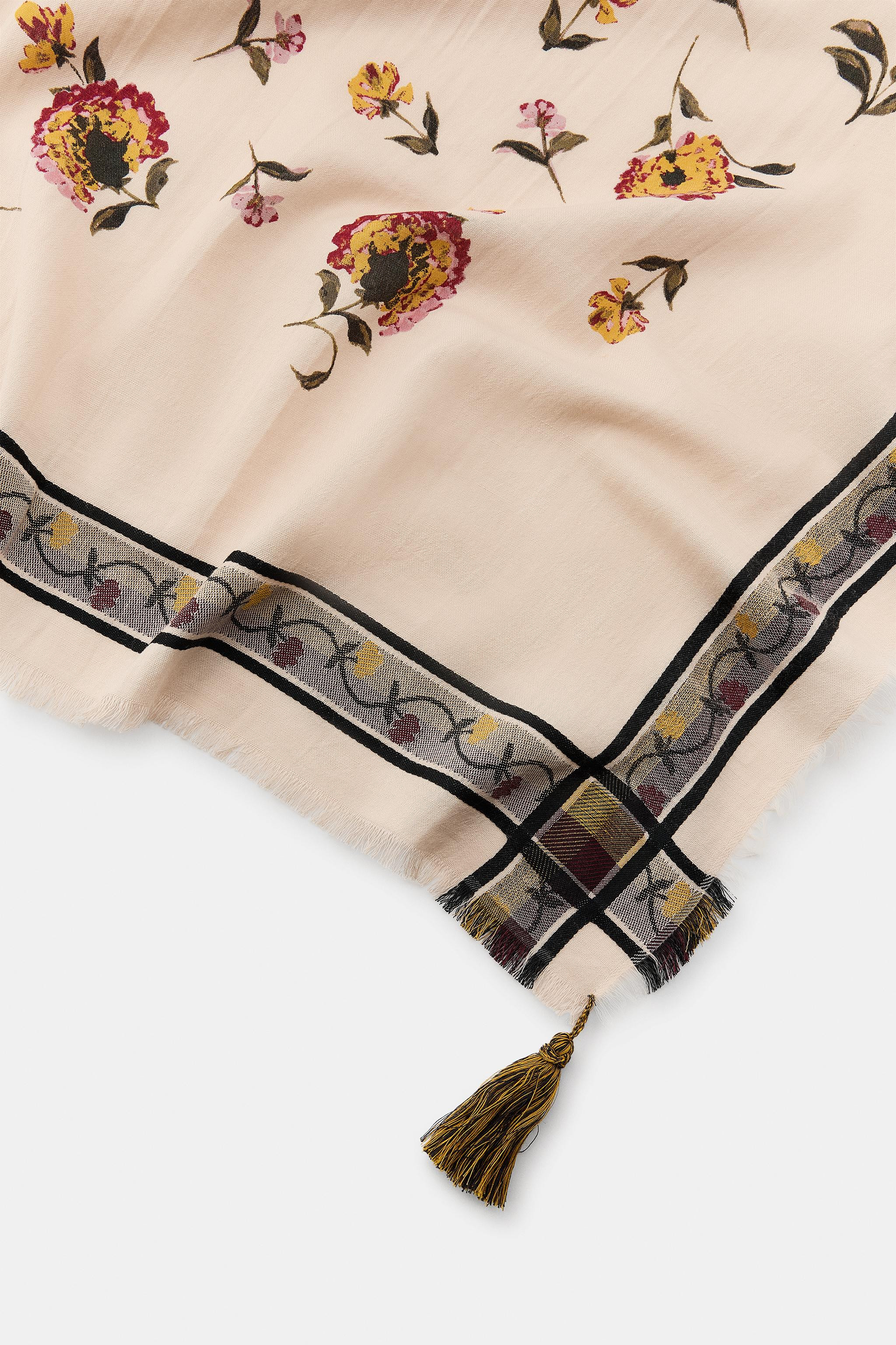 FLORAL PRINT WOOL SCARF | Zara US