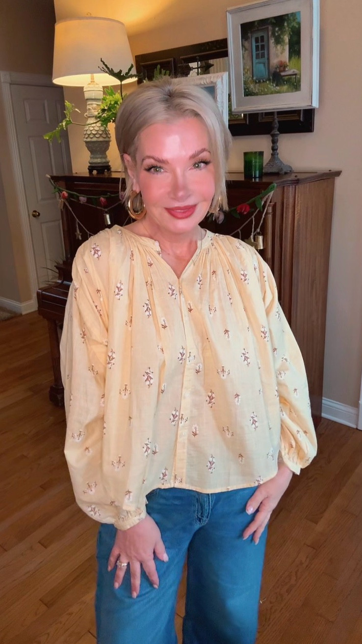 This LOFT blouse is light, flowy, and so flattering through the shoulders. Paired with these American Eagle jeans that have the perfect relaxed fit. Casual but still put together.

#LTKootd #LTKgrwm #LTKSeasonal