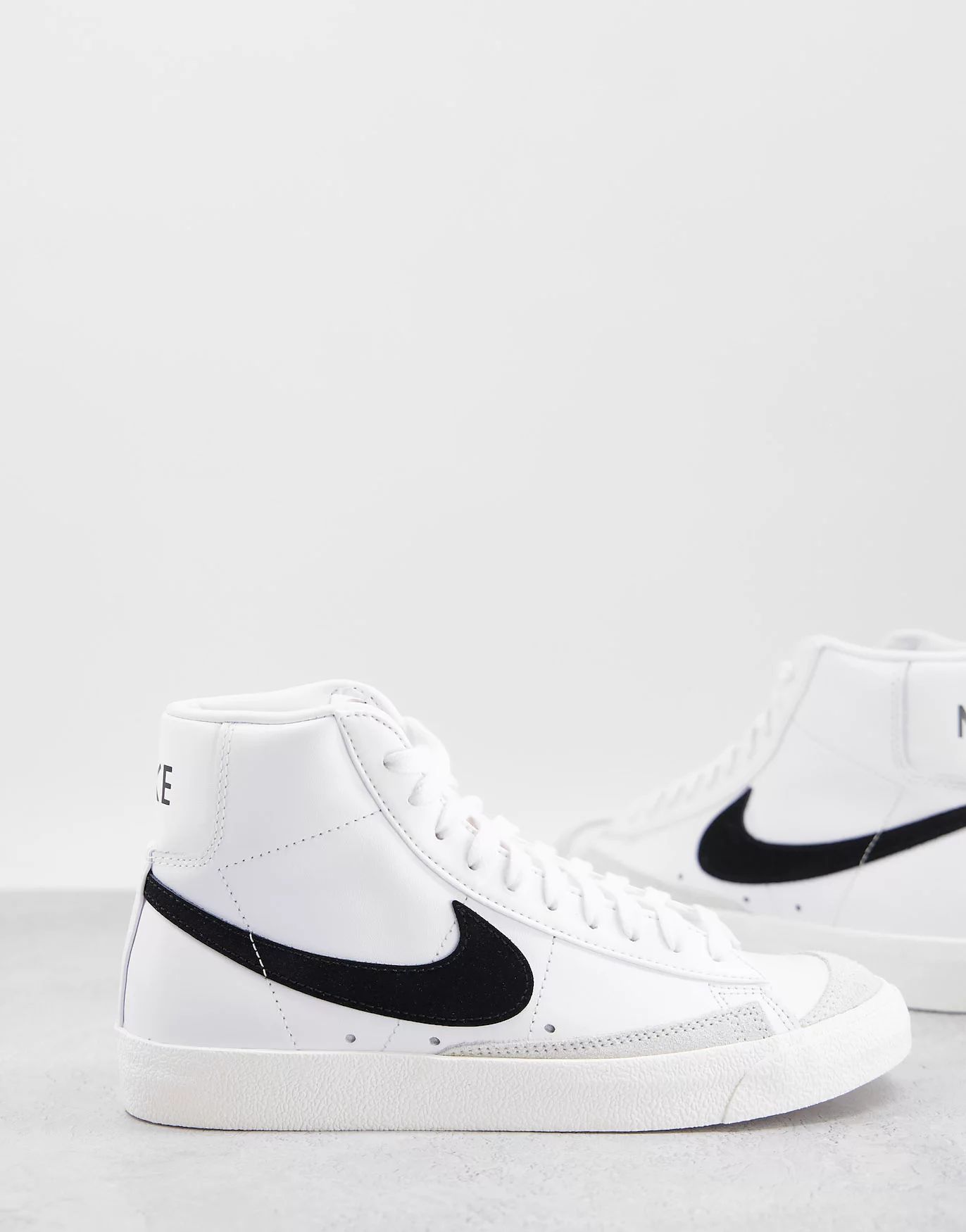 Nike Blazer Mid '77 sneakers in white | ASOS | ASOS (Global)