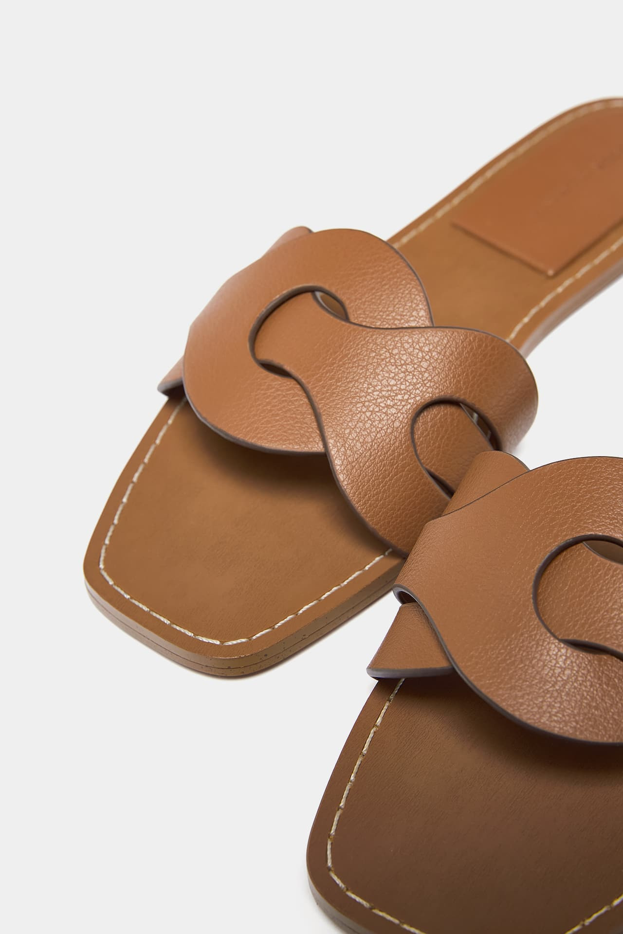 Crossover flat sandals | PULL and BEAR UK