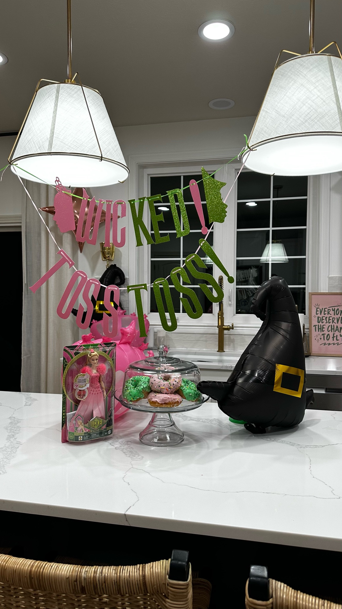 Wicked birthday party links! #wicked #birthdaypartydecor #wickeddecor