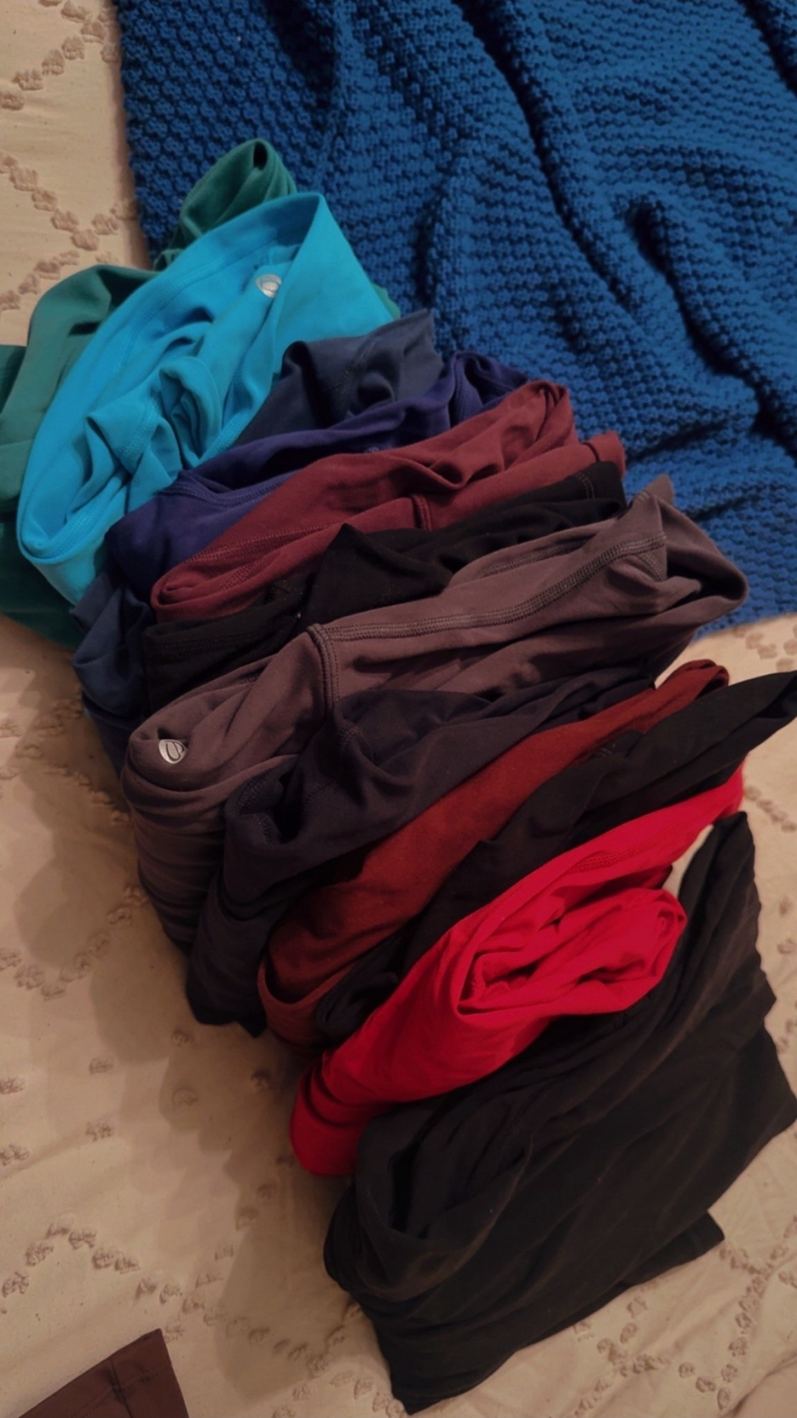 im telling you IM OBSESSED with the crz yoga 25” leggins… I have them in every color🤭🥹



#LTKGiftGuide #LTKActive #LTKSaleAlert