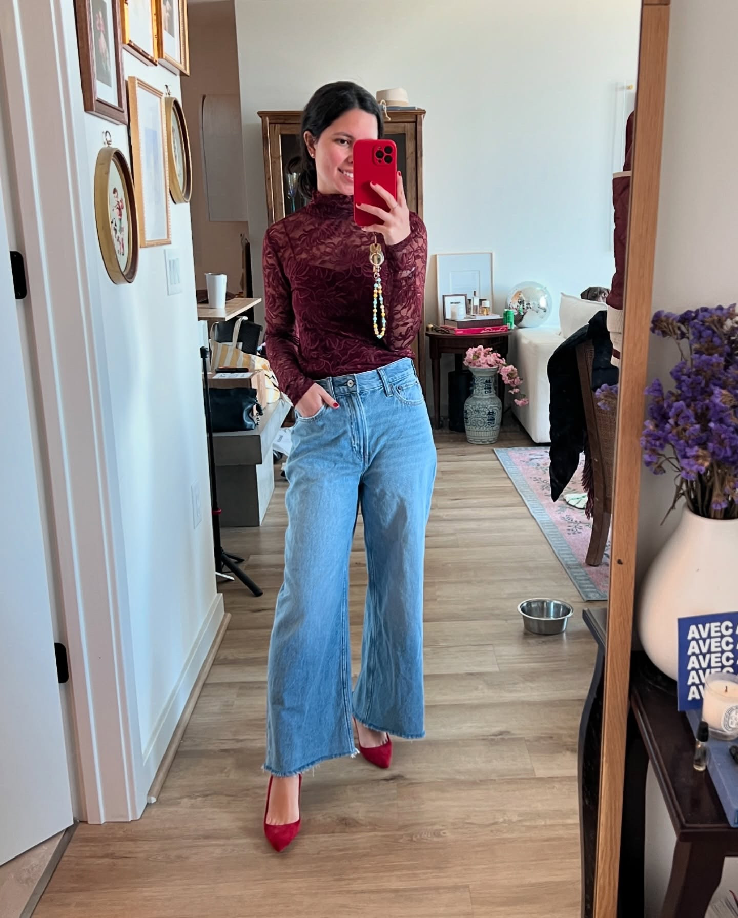 Flare jeans, wide leg jeans 
Abercrombie jeans roundup - use code SUITEAF for an extra 15% off the 30% denim sale (20% off everything else)

I’m typically a 24 Short (extra short is often too short for me) 

@abercrombie #AFdenim #abercrombiepartner

#LTKStyleTip #LTKFindsUnder100 #LTKPetite