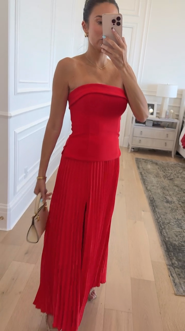This matching red dress set is on major sale!! Get extra 15% off with code: AFKATHLEEN ♥️
I’m wearing size XS in top & bottom 

Abercrombie sale, wedding guest dress, event dress, summer dress 

#LTKWedding #LTKootd #LTKSaleAlert
