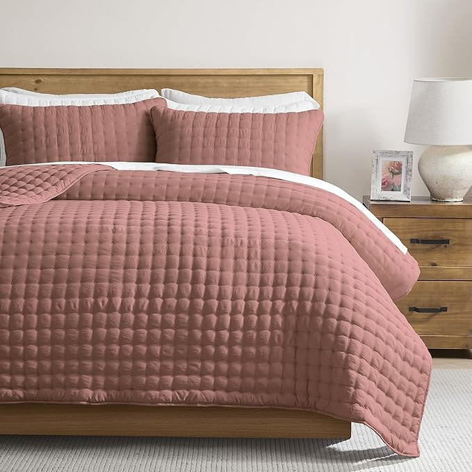 WDCOZY Queen Size Quilts Bedding Sets with 2 Pillow Shams, Lightweight Soft Bedspread Coverlet, Q... | Amazon (US)