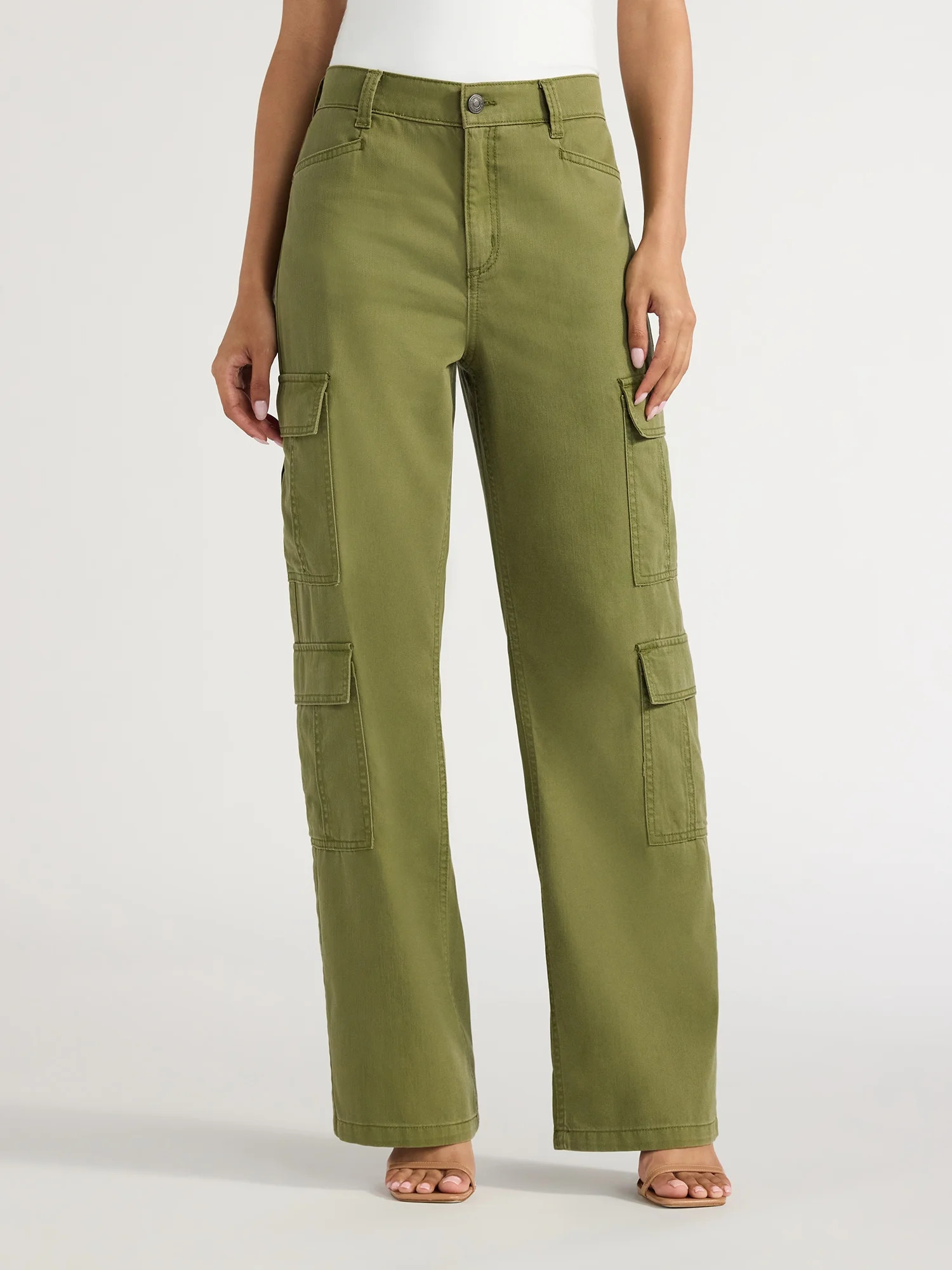 Sofia Jeans Women's Relaxed Straight Super High Rise Cargo Pants, 32.5" Inseam, Sizes 0-20 | Walmart (US)