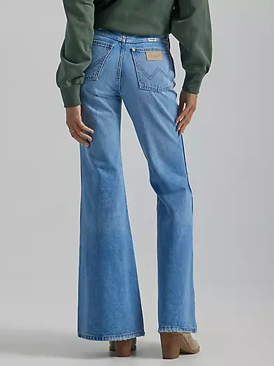 Women's Destructed Wanderer Flare Jean in Good Intentions | Wrangler