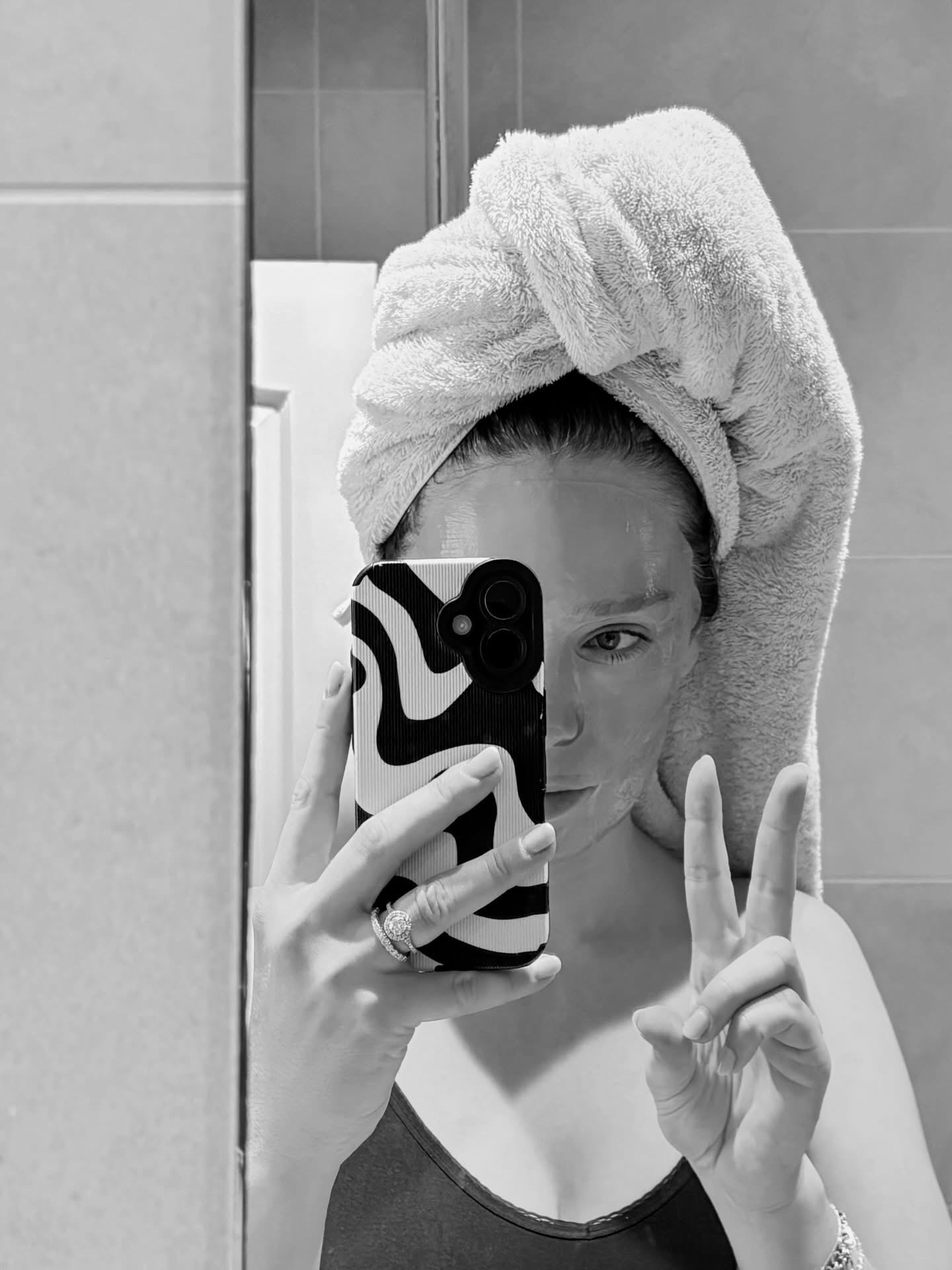 Bank holiday weekend prep with a collagen sheet mask ✌️ 

#LTKbeauty #LTKuk #LTKspring