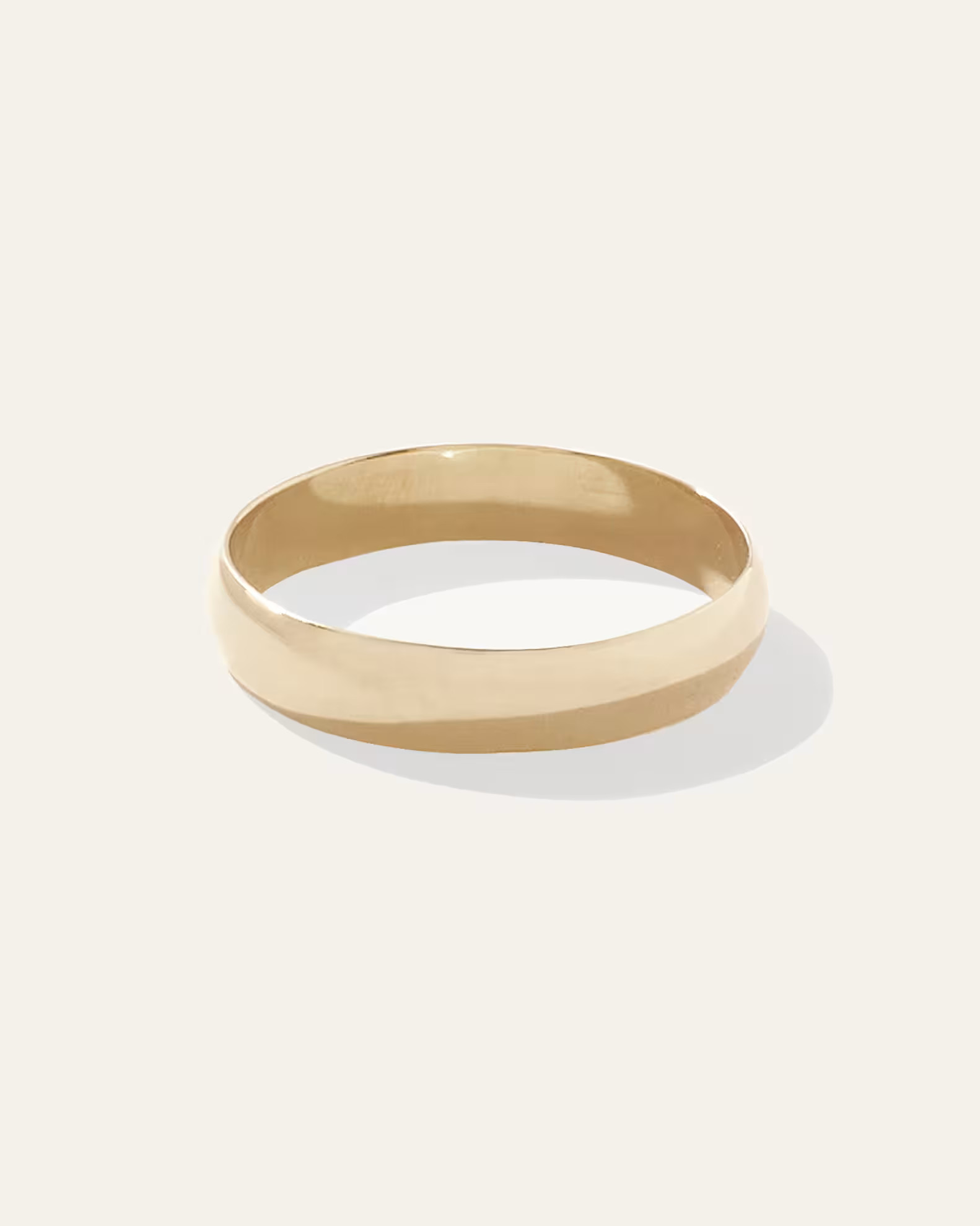 14K Gold Lightweight Round Edge Band | Quince