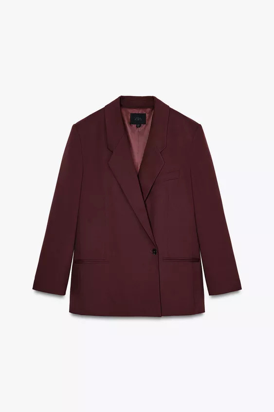 Oversize blazer with a lapel collar and long sleeves with shoulder pads. Double welt pockets on t... | Zara UK
