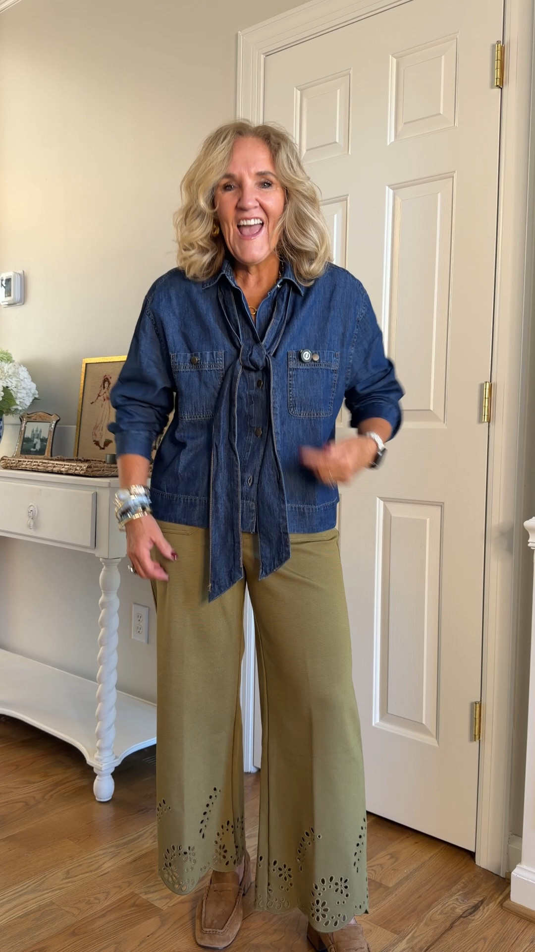 @Anthropologie colette pants I size up in this fabric. Such pretty details on the hymn. I’m wearing a 30 regular.
This shirt almost feels like a shirt jacket. The tie is removable. I’m wearing a medium petite.
Bracelet stack is coming later this week. Stay tuned.