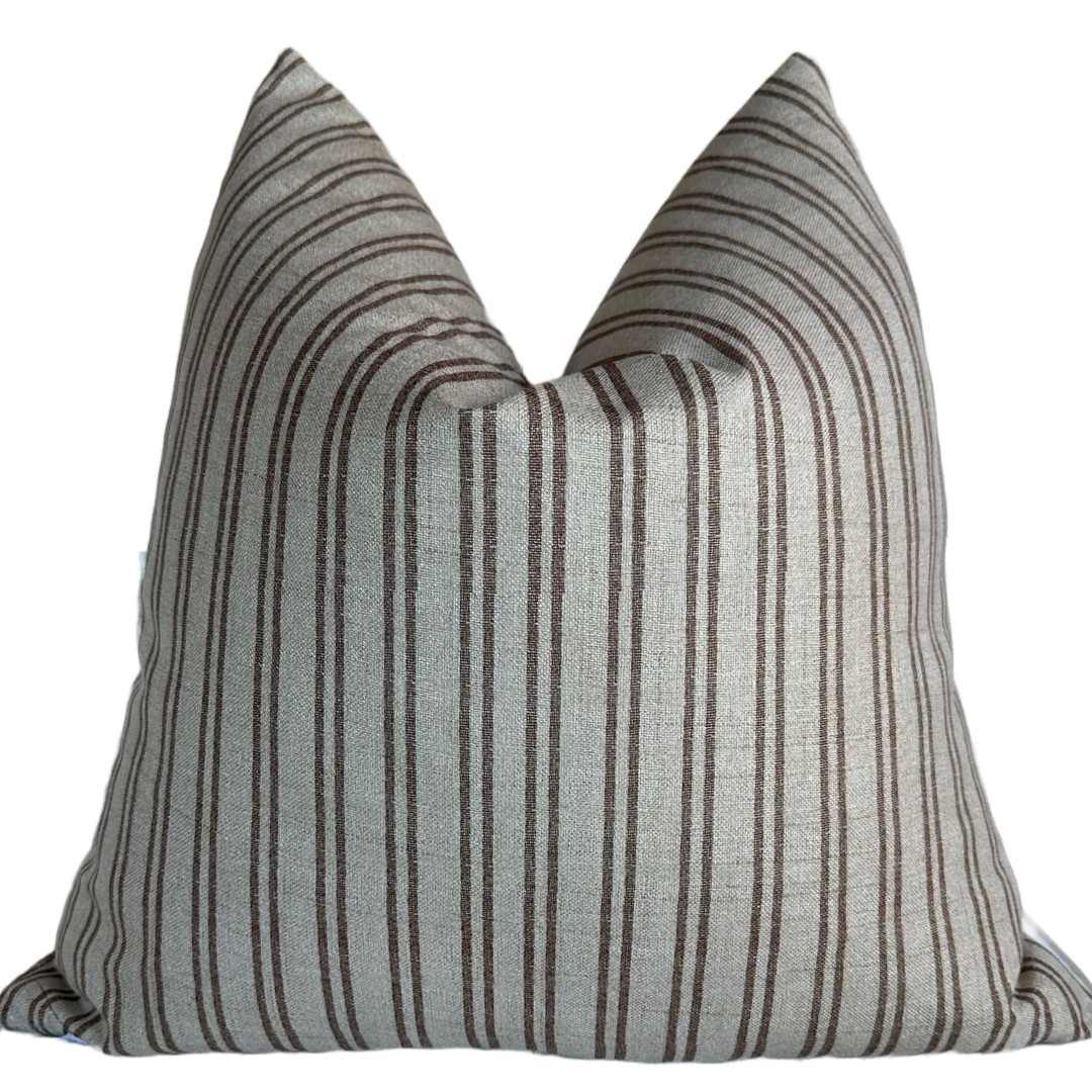 Square Pillows | Daisy Pillow | Rennah — Rennah Decorative Pillows | Rennah