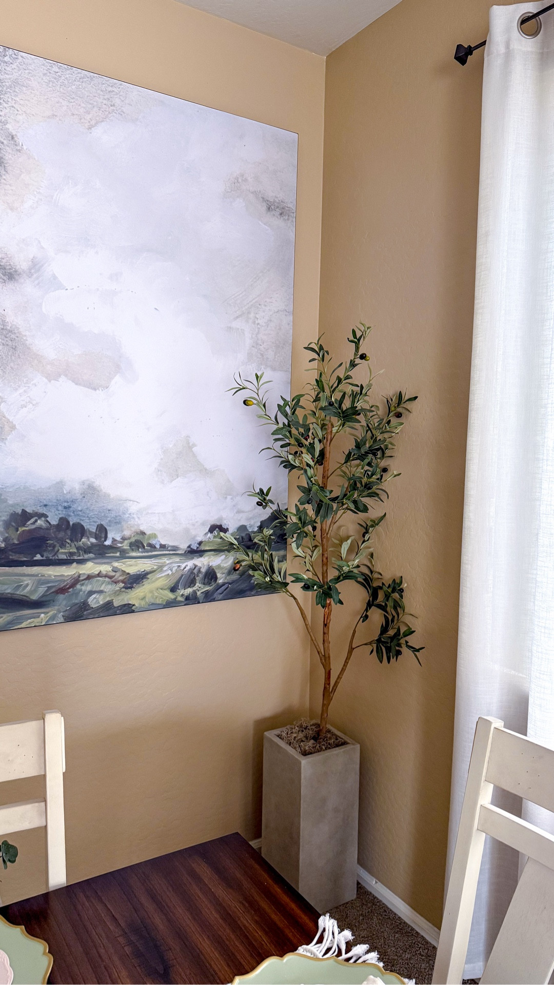 Just upgraded my wall with these ArtFab fabric prints from Big Wall Decor and I’m honestly impressed. 
They’re lightweight, super easy to install, and you can swap the prints anytime without changing the frame, which is so genius. The matte fabric gives it that high-end, gallery look without the glare. 



#wallart #homedecorfinds #neutralhome #gallerywall #interiordecor #ltkstyle #homeinspo
@bigwalldecor 

#LTKSeasonal #LTKHome #LTKSaleAlert