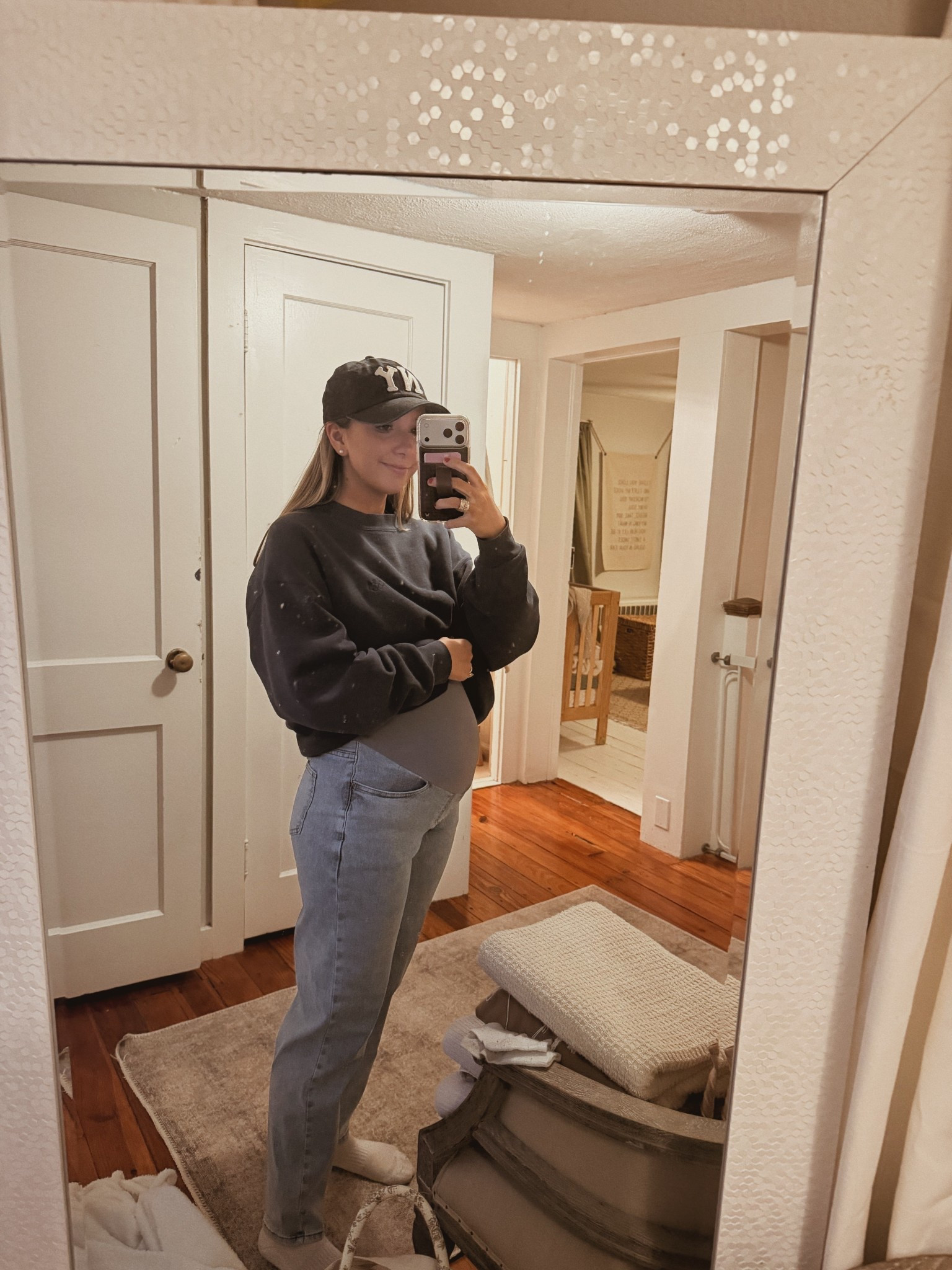 my favorite maternity mom-jeans 🤍

#LTKgrwm #LTKBump #LTKmomlife