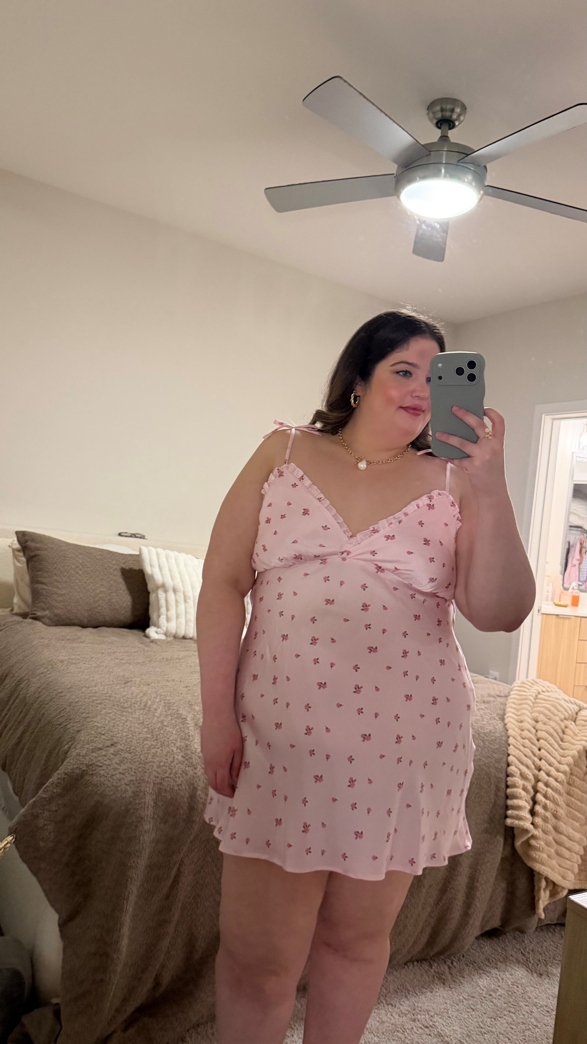 light pink night gown with the cutest floral detail 🌸🌿 

#LTKMidsize #LTKPlusSize #LTKootd