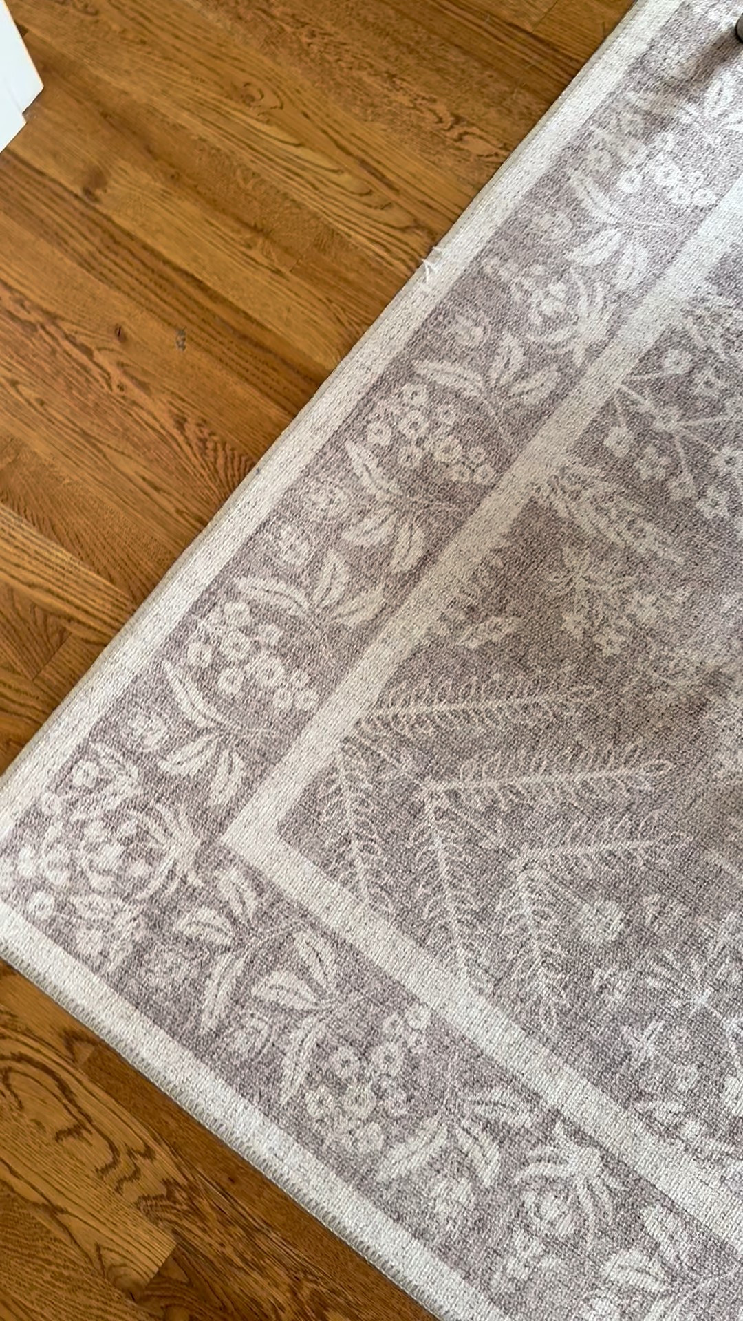 This dining room bag is perfect. It’s washable and so so pretty.

#LTKHome