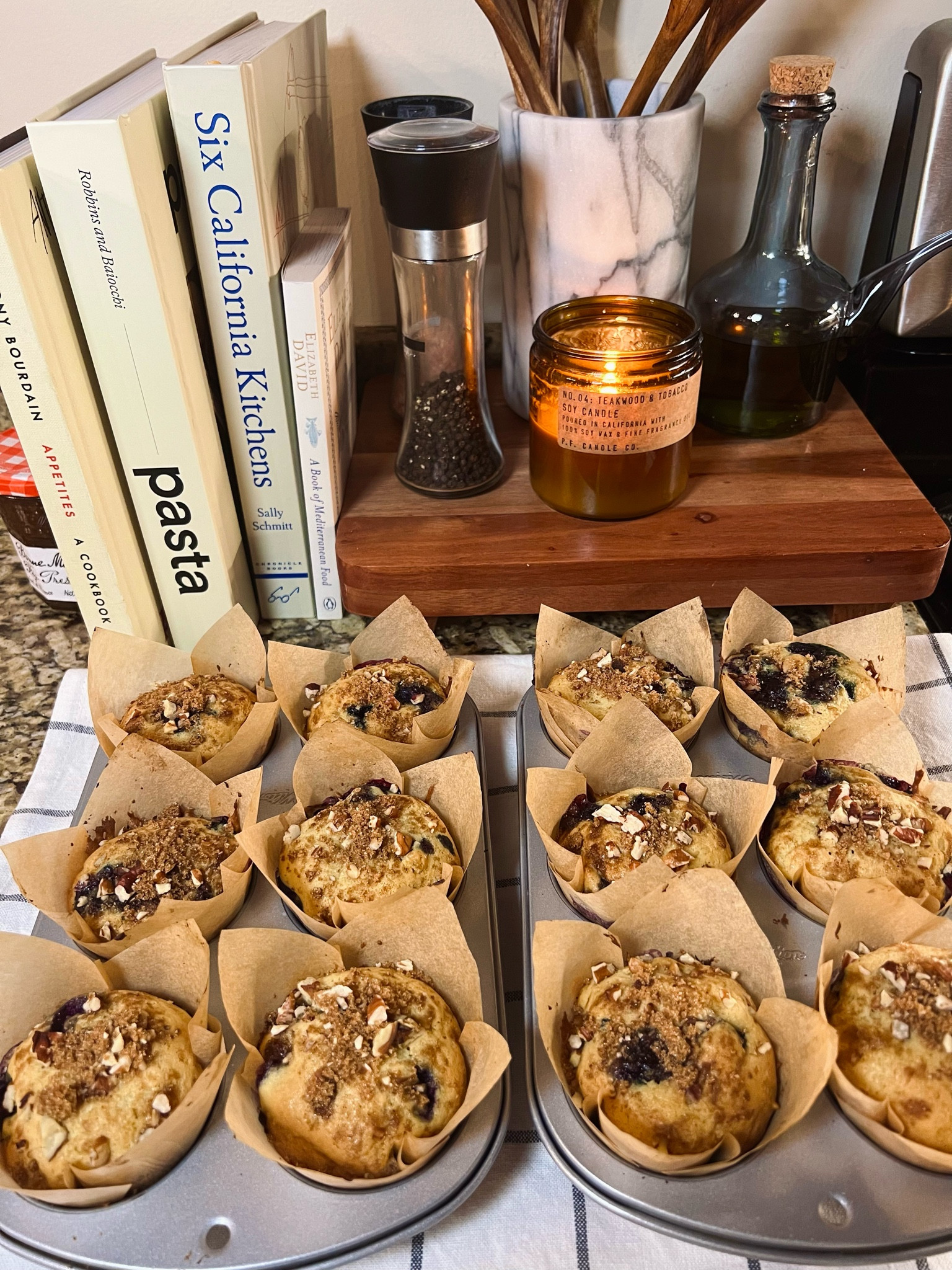 Nothing like fresh blueberry brown sugar crumble muffins to start off the new year 

#LTKhome #LTKFind