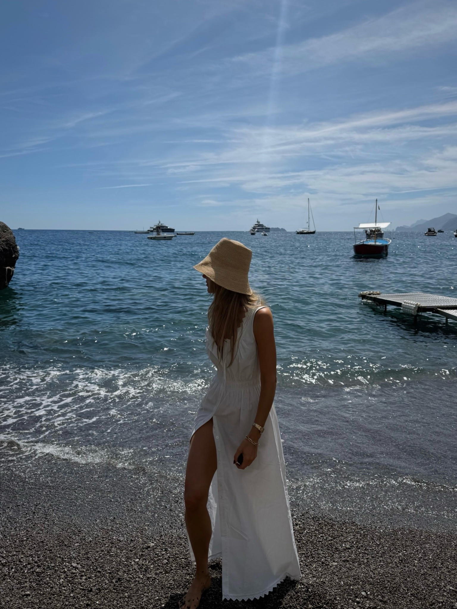 Boat to beach lunch look