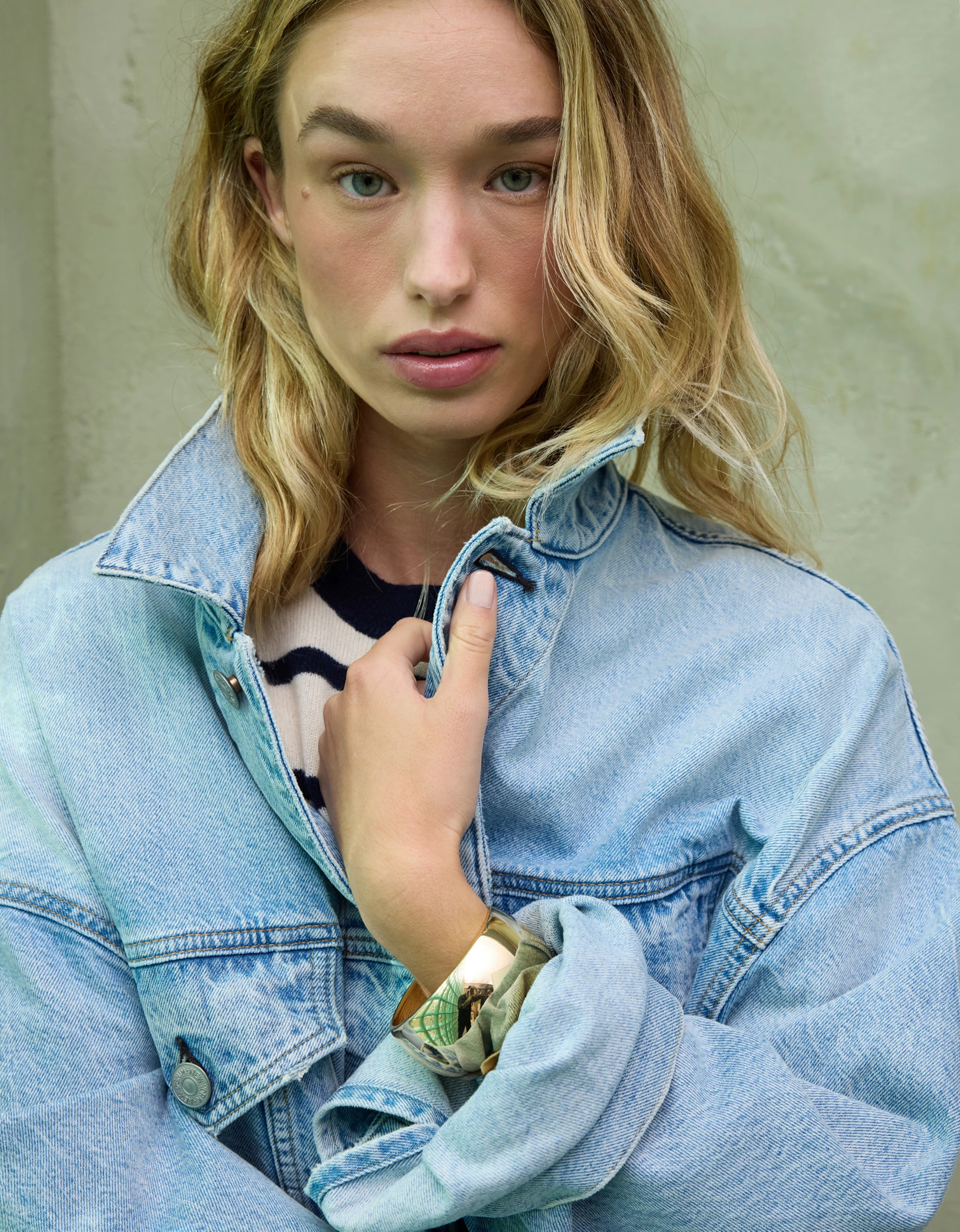 AE77 Premium Oversized Denim Jacket | American Eagle Outfitters (US & CA)