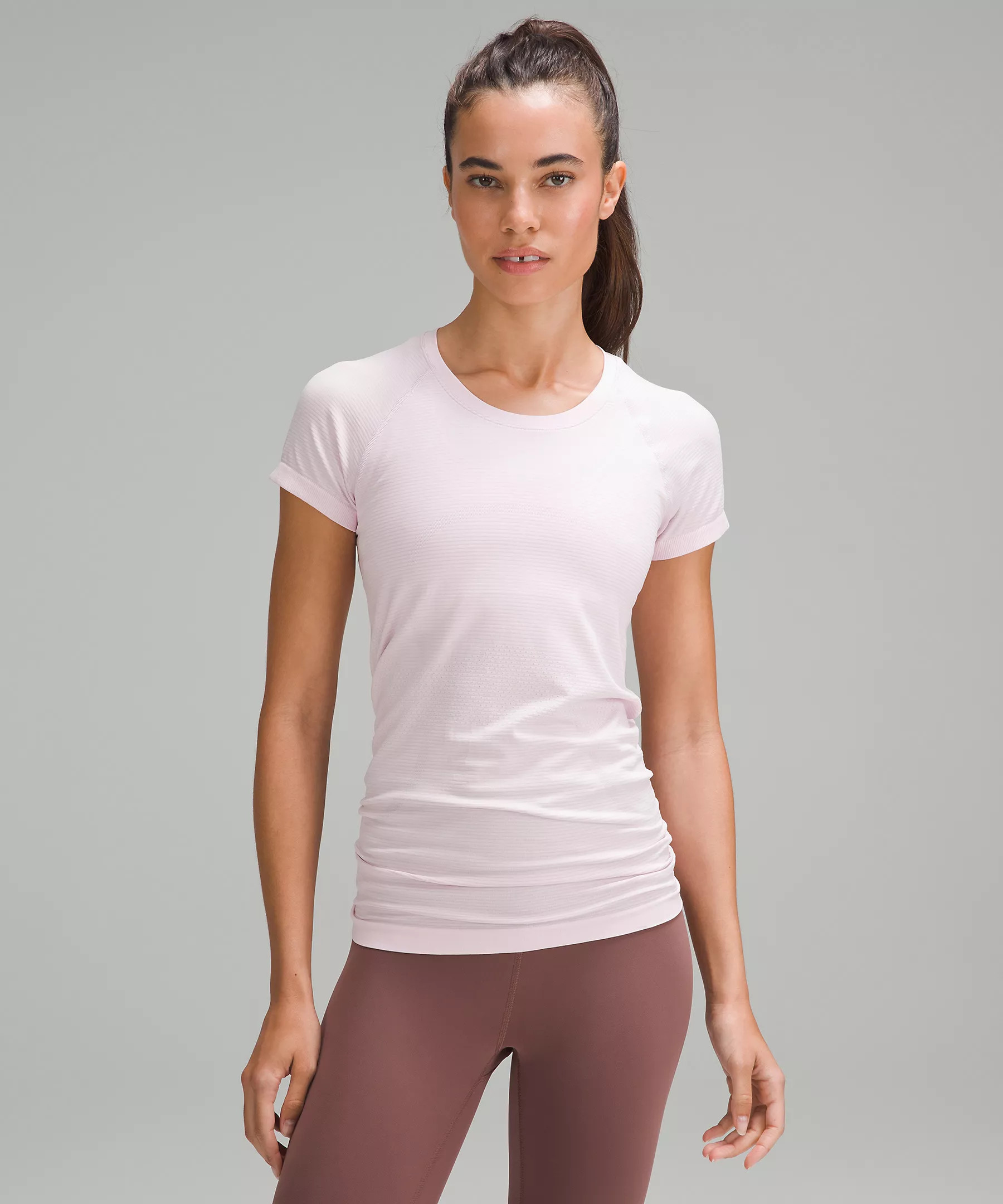 Swiftly Tech Short-Sleeve Shirt 2.0 | Women's Short Sleeve Shirts & Tee's | lululemon | Lululemon (US)