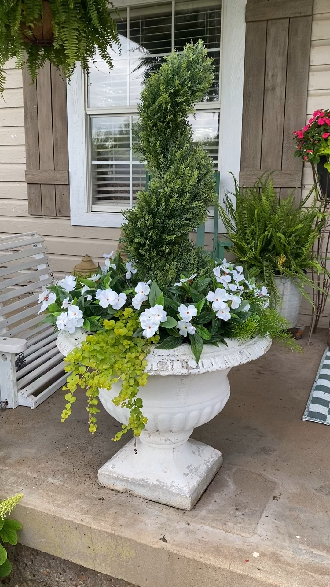 Are these flowers real
Or faux 😜

#LTKHome #LTKSeasonal #LTKStyleTip