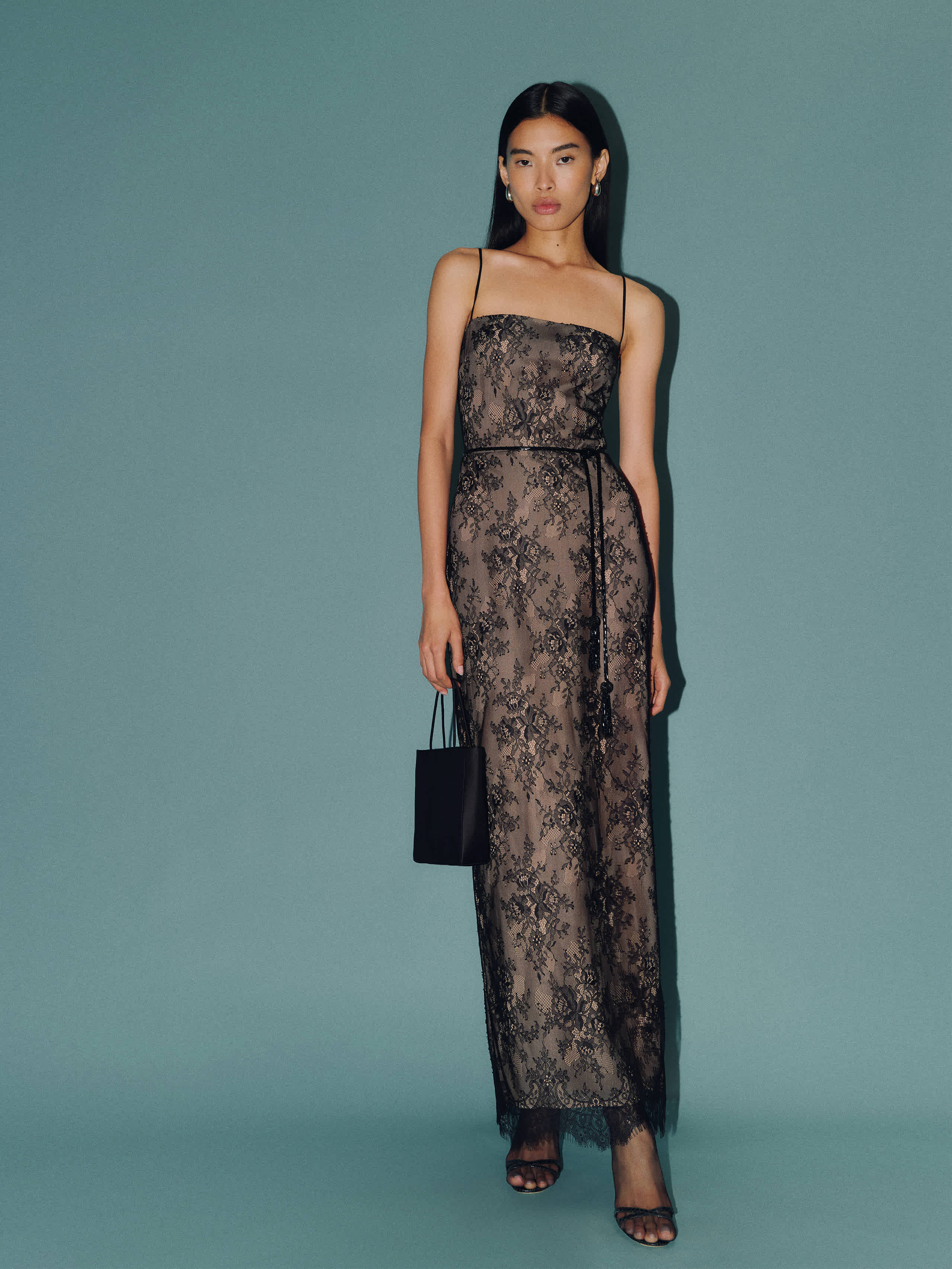 Reformation Frankie Dress Black Lace 4 | Reformation (Global)