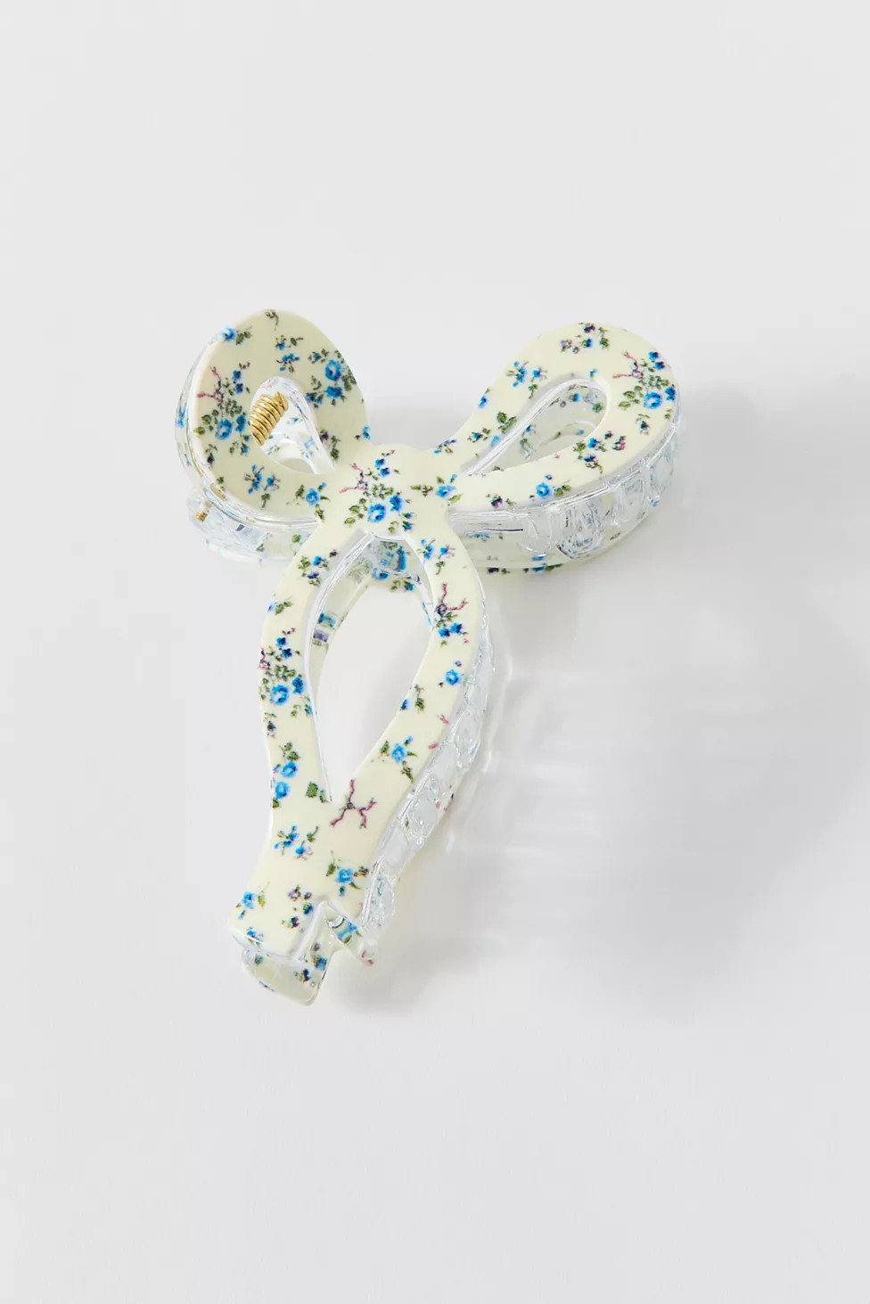 Resin Draped Bow Claw Clip | Urban Outfitters (US and RoW)