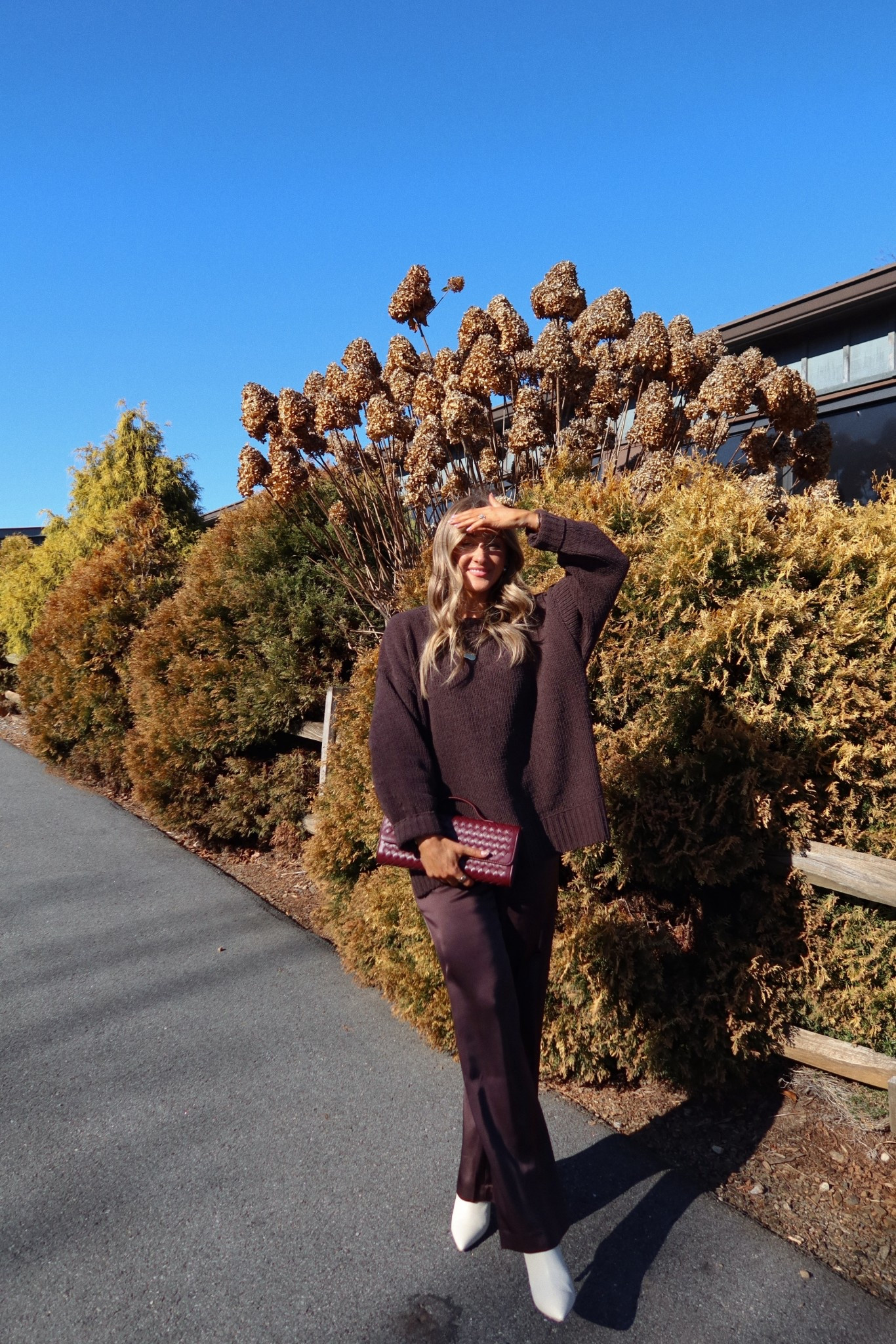 Aerie sweater 
Aritzia pants
Raye heels
Amazon clutch

#LTKHoliday