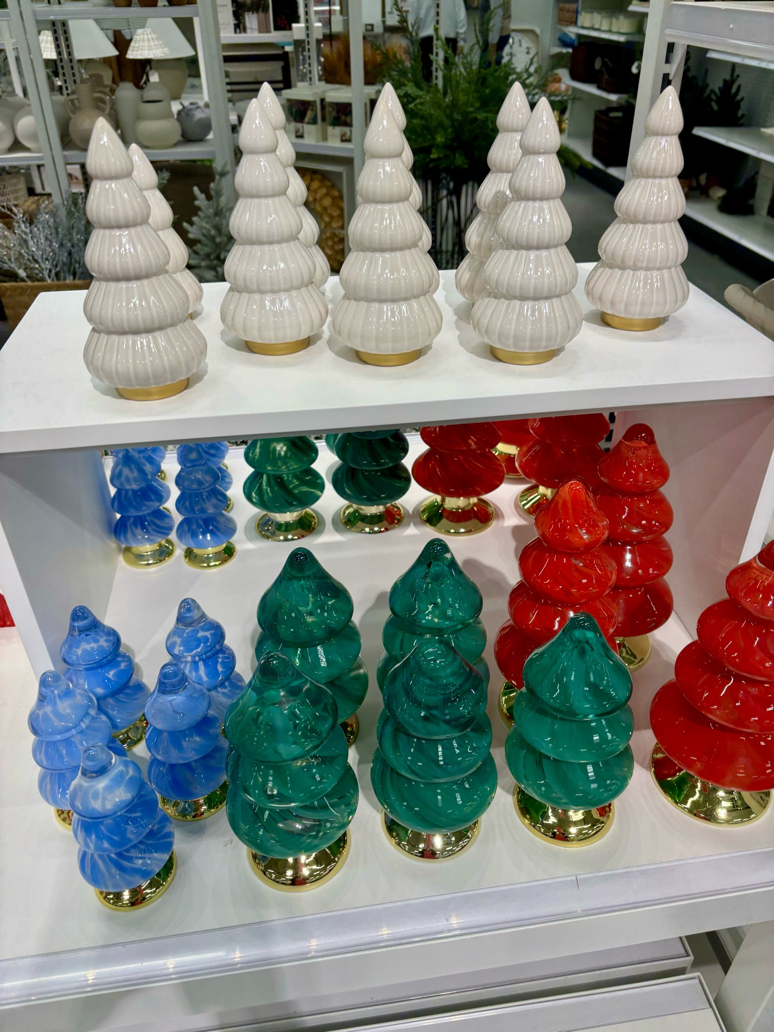 Christmas holiday decorations 🎄

#LTKHome #LTKSeasonal #LTKHoliday