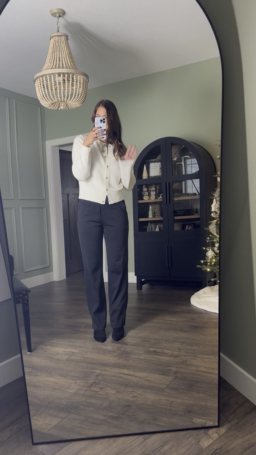 These fleece lined pants are a 10/10! If you work in an office, they can easily be dressed up or worn casually! They are definitely tall girl approved!

Long length pants, cardigan sweater, cashmere cardigan, Amazon finds, workwear, booties, kitten heel booties, athletic pants, Stang and Co

#LTKTall #LTKSeasonal #LTKHoliday