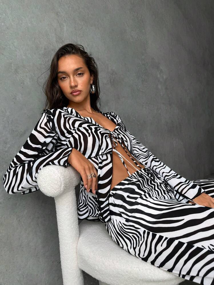 Aloruh Women's Sweet Puff Sleeve Fitted White Short Sleeve Shirt, Casual Commuting & School Style | SHEIN