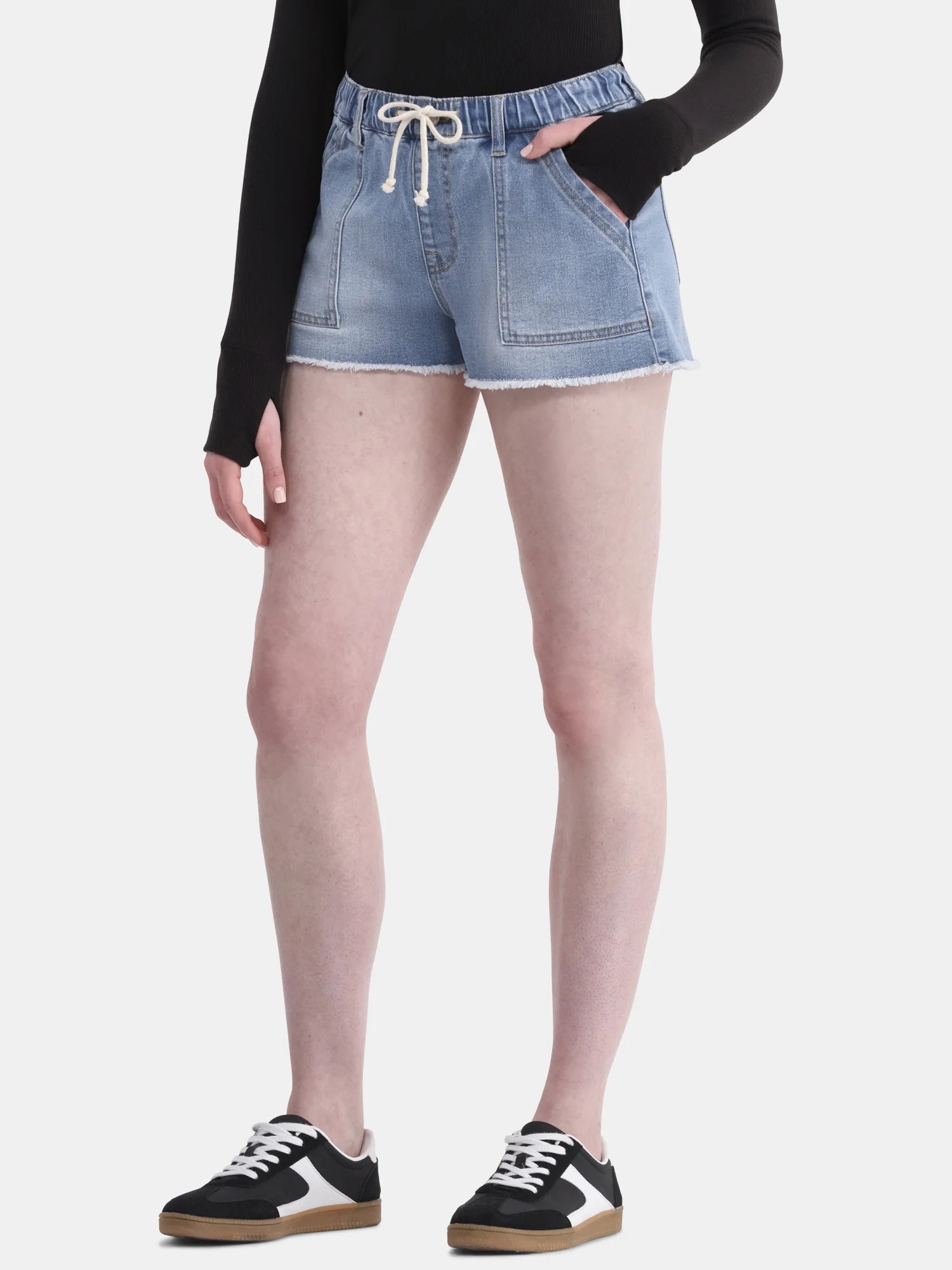 No Boundaries Drawstring Utility Shorts with Porkchop Pockets, 2" Inseam, Women's | Walmart (US)