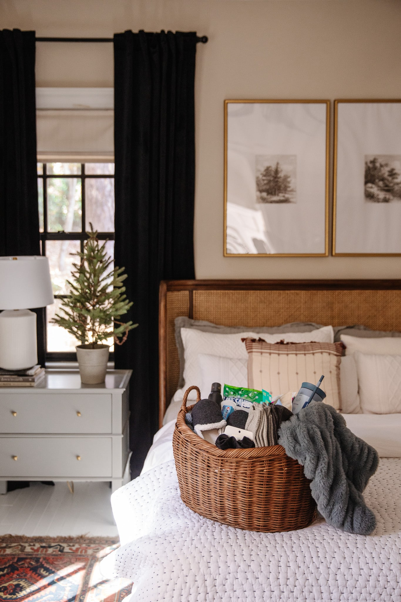 Sharing my tips for hosting guests over the holidays at ChrisLovesJulia.com! 

 #LTKHoliday #LTKHome #LTKFamily