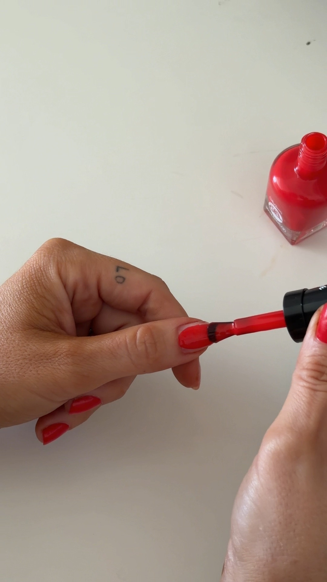 #ad RED NAILS ARE SO CHIC !!!!! Primer, miracle gel polish and the top coat for the perf manicure that lasts up to 2 weeks !!  #targetpartner #SHPartner #SallyHansenPartner @sally_hansen @target