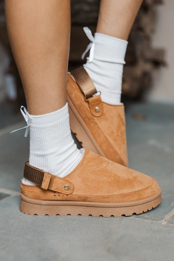 Weekend Wander Tan Booties | The Mint Julep Boutique
