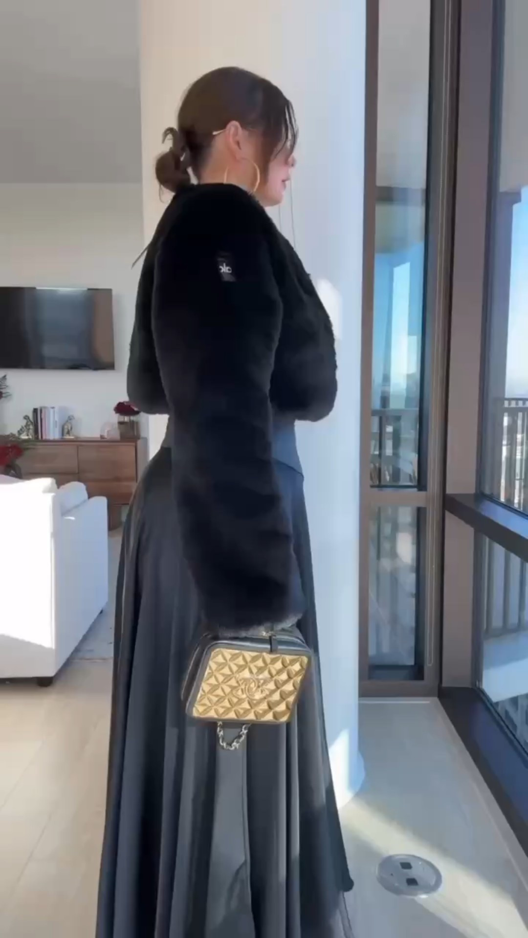 Wearing true size, medium/8 in everything except jeans. I sized up twice… the waist needs to be taken in



#LTKootd #LTKFindsUnder100

#LTKSeasonal