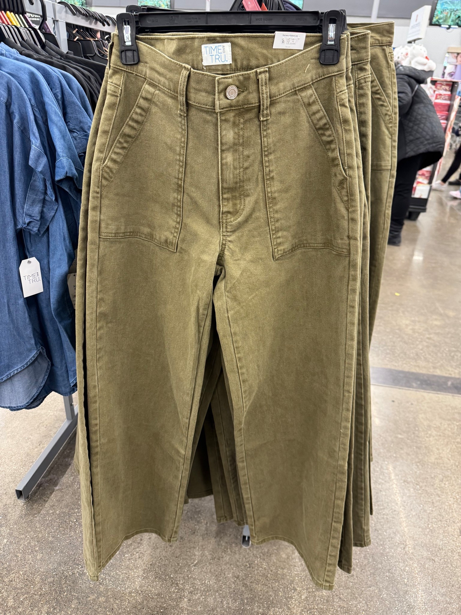 Walmart Time and Tru Women's Wide Leg Utility Trousers, 31" Inseam, Sizes 0-20

#LTKgrwm #LTKootd #LTKWorkwear