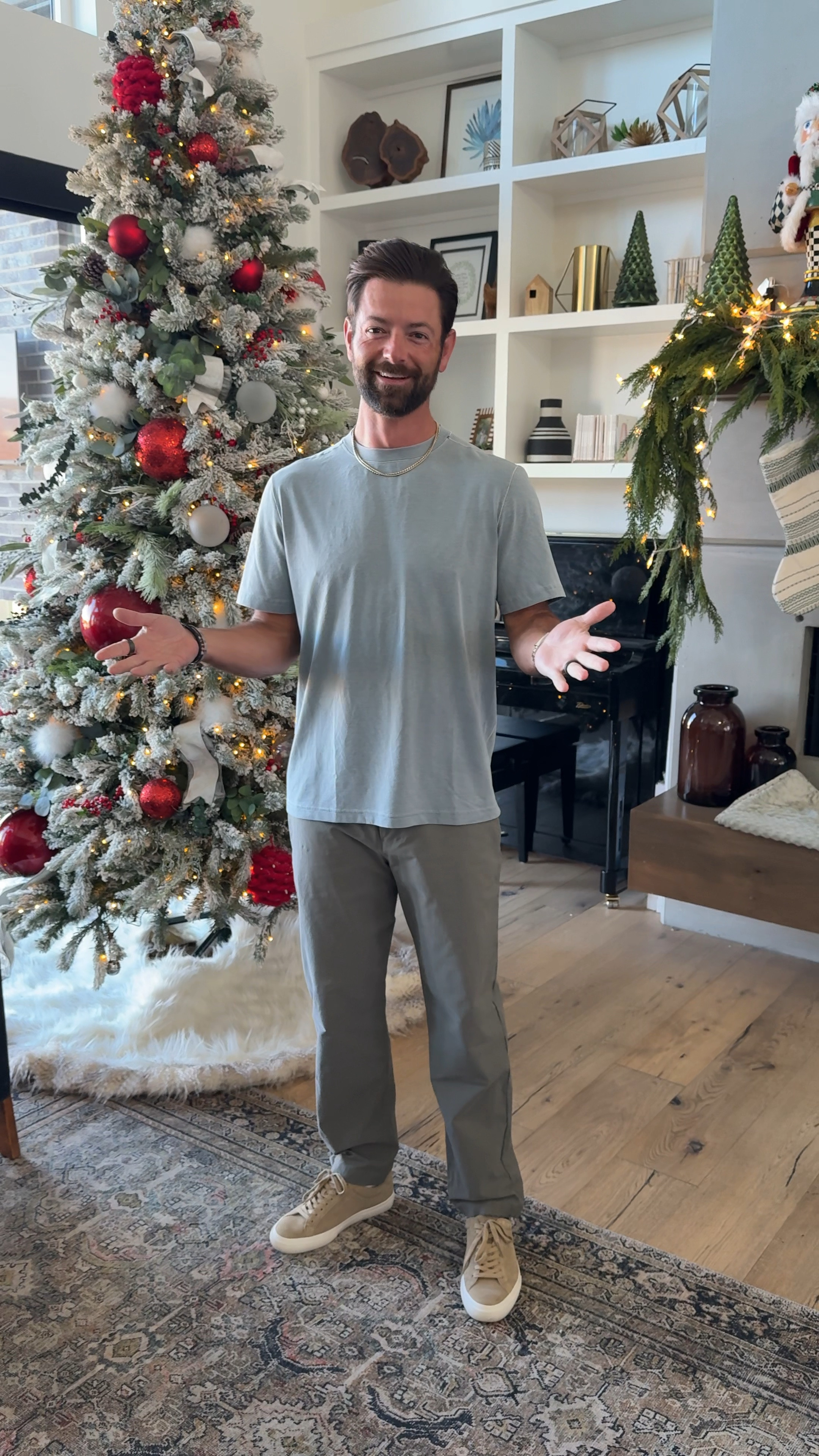 Braun bought all the colors they had in this shirt 😂. @lululemon pants are unbeatable. These are the ABC pants but in a new material..  come in lots of lengths + sizes too. They fit TTS! 
 

 #lululemoncreator #ad @lululemon