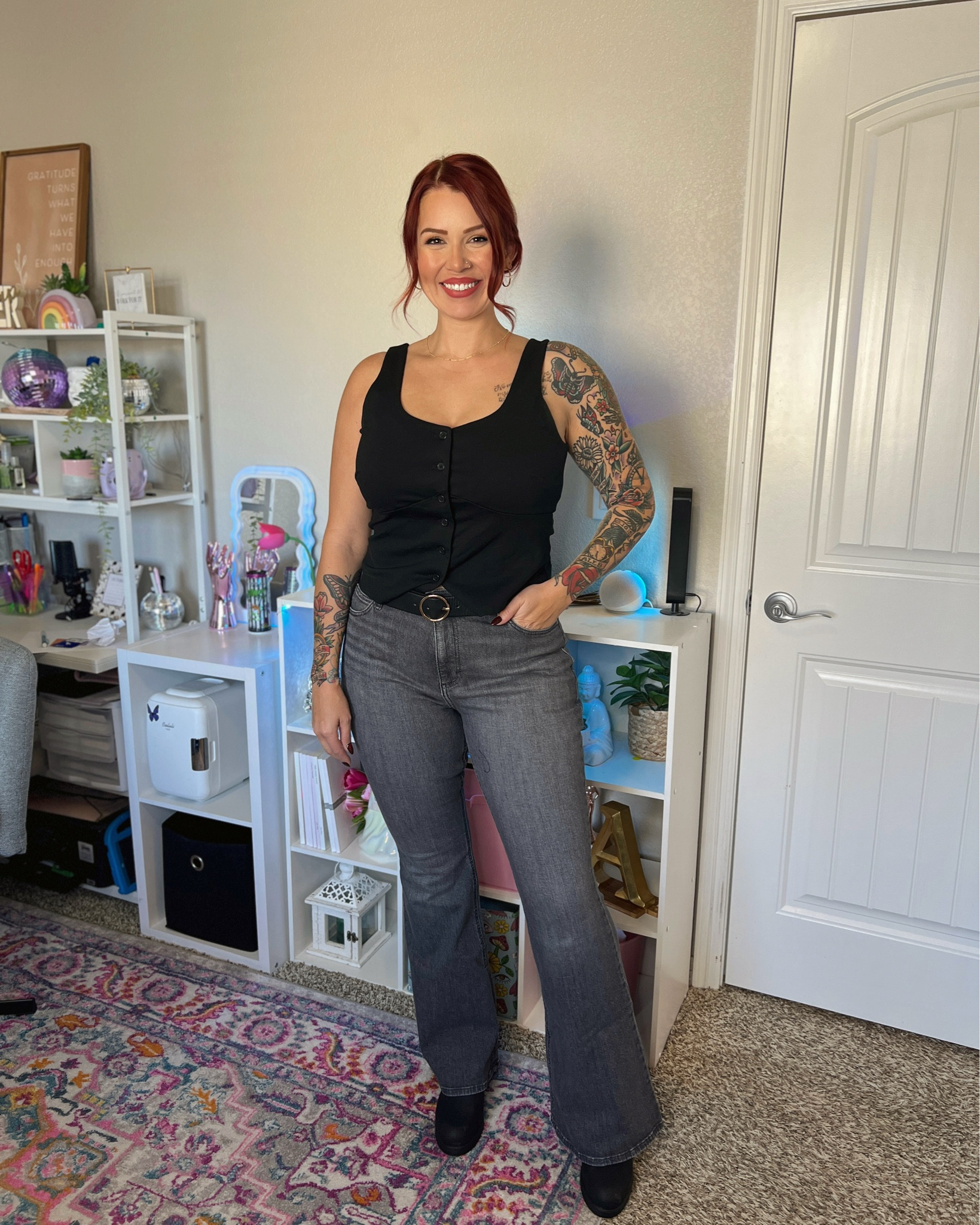 Black vest, black denim and my besties to help me get rid of that dreaded gap in the back of my jeans! 🤩👌🏻 works like a charm! 

#LTKSaleAlert #LTKMidsize #LTKStyleTip