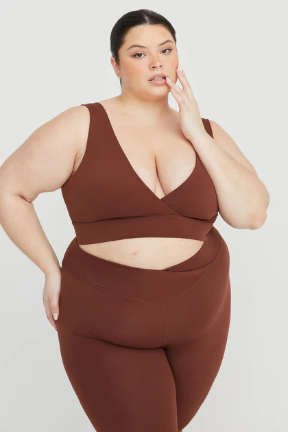 DAYFLEX V NECK SPORTS BRA - WALNUT | TALA (UK)