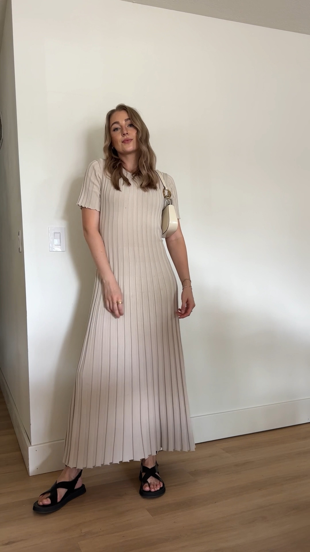 Neutral capsule wardrobe pieces I’m obsessed with 🫶🏼